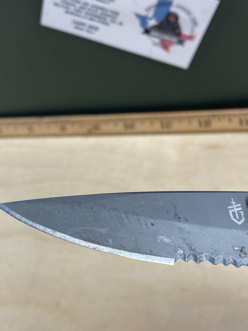 Gerber #93 Paraframe I Folding Knife. Light usage and dirty. (MSRP $35.00 NEW)