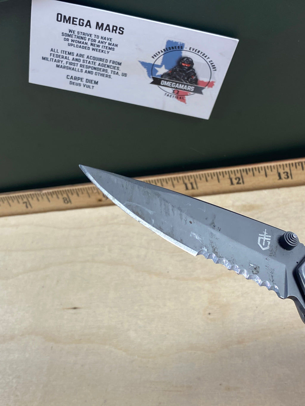 Gerber #93 Paraframe I Folding Knife. Light usage and dirty. (MSRP $35.00 NEW)
