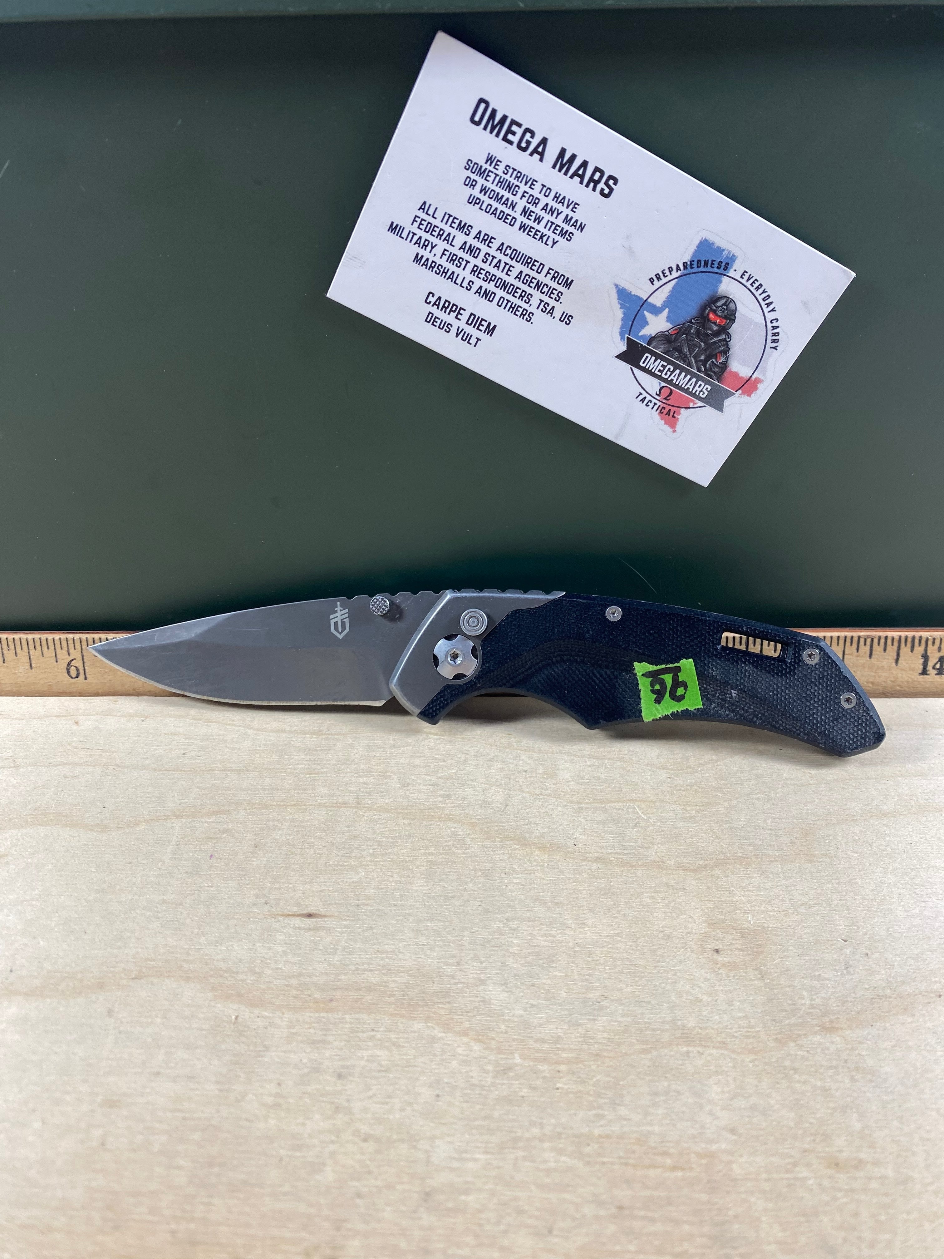 Gerber #96 Contrast Frame Lock Knife. Light usage. Resharpened. Chip on blade and dirty.
