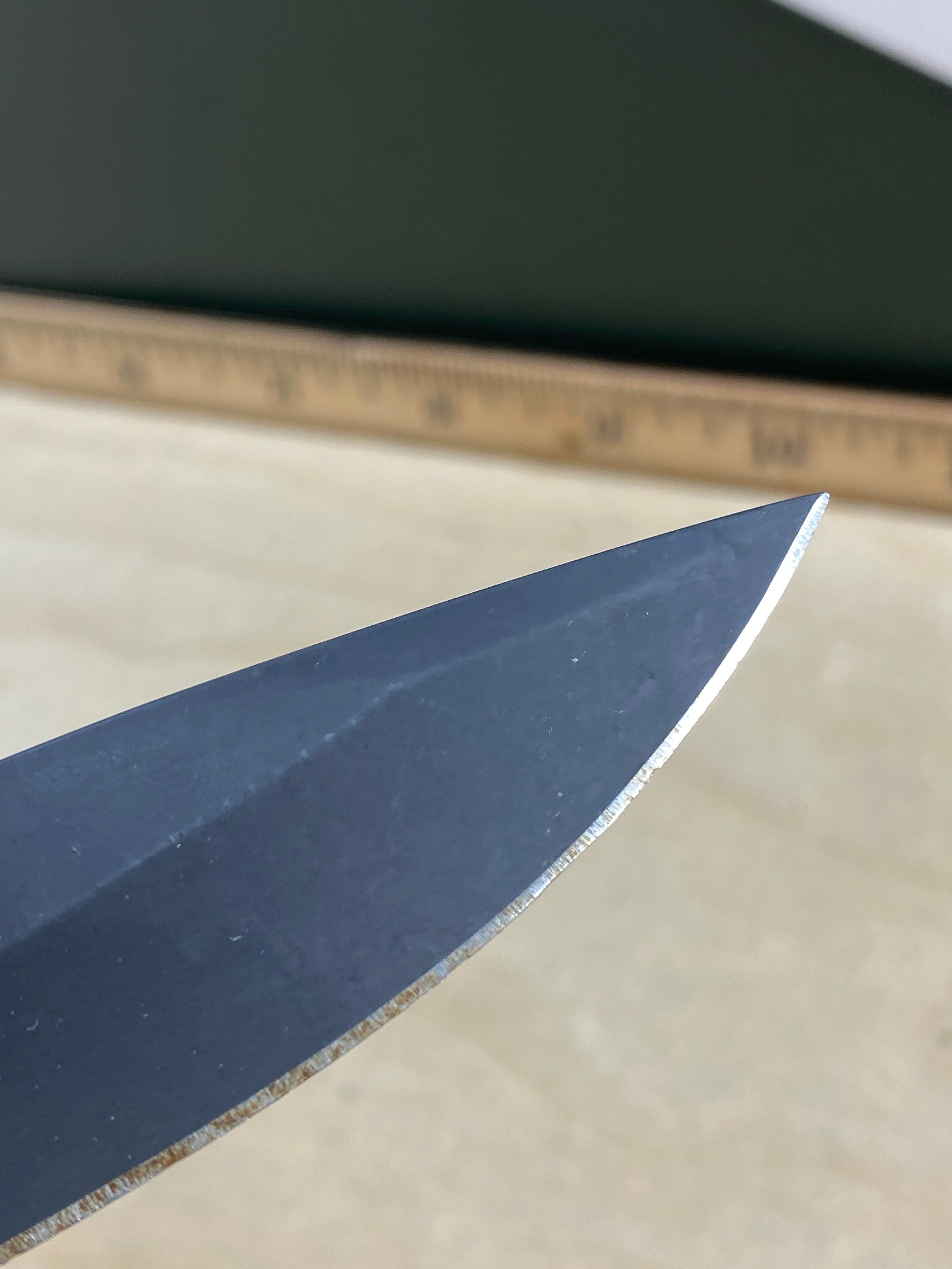 Gerber #96 Contrast Frame Lock Knife. Light usage. Resharpened. Chip on blade and dirty.