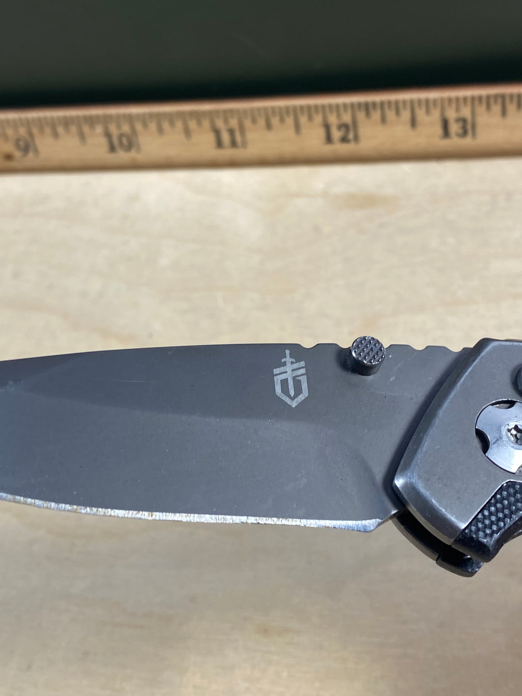 Gerber #96 Contrast Frame Lock Knife. Light usage. Resharpened. Chip on blade and dirty.