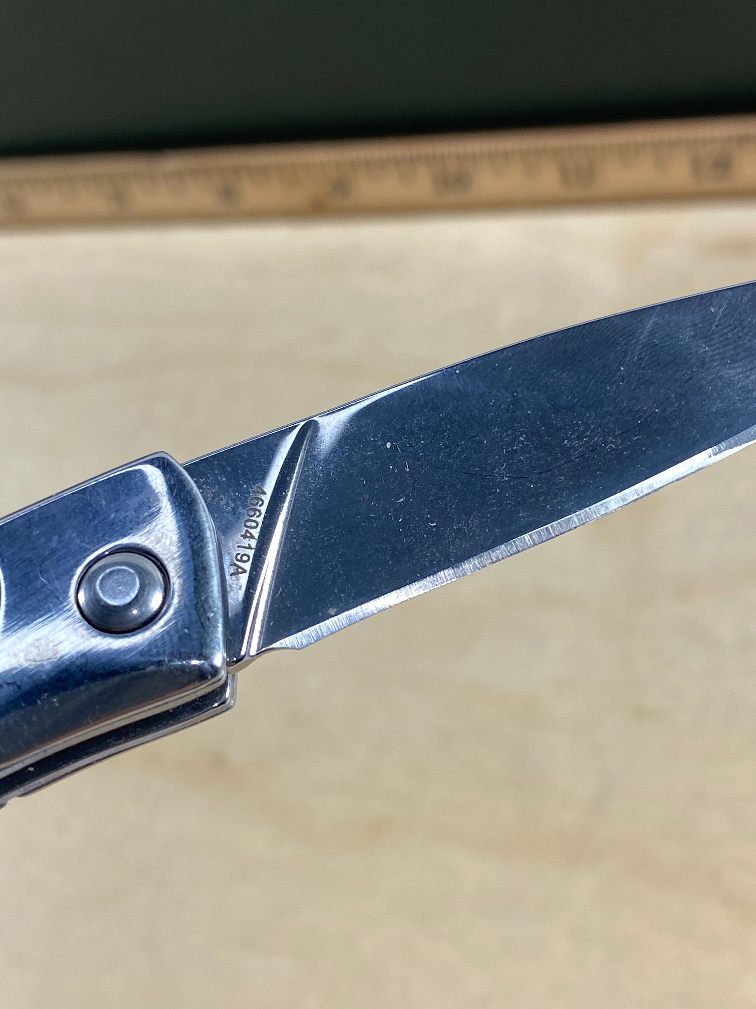 Gerber #73 Wingtip Slip Joint Pocket Knife Green. Light usage. Resharpened.
