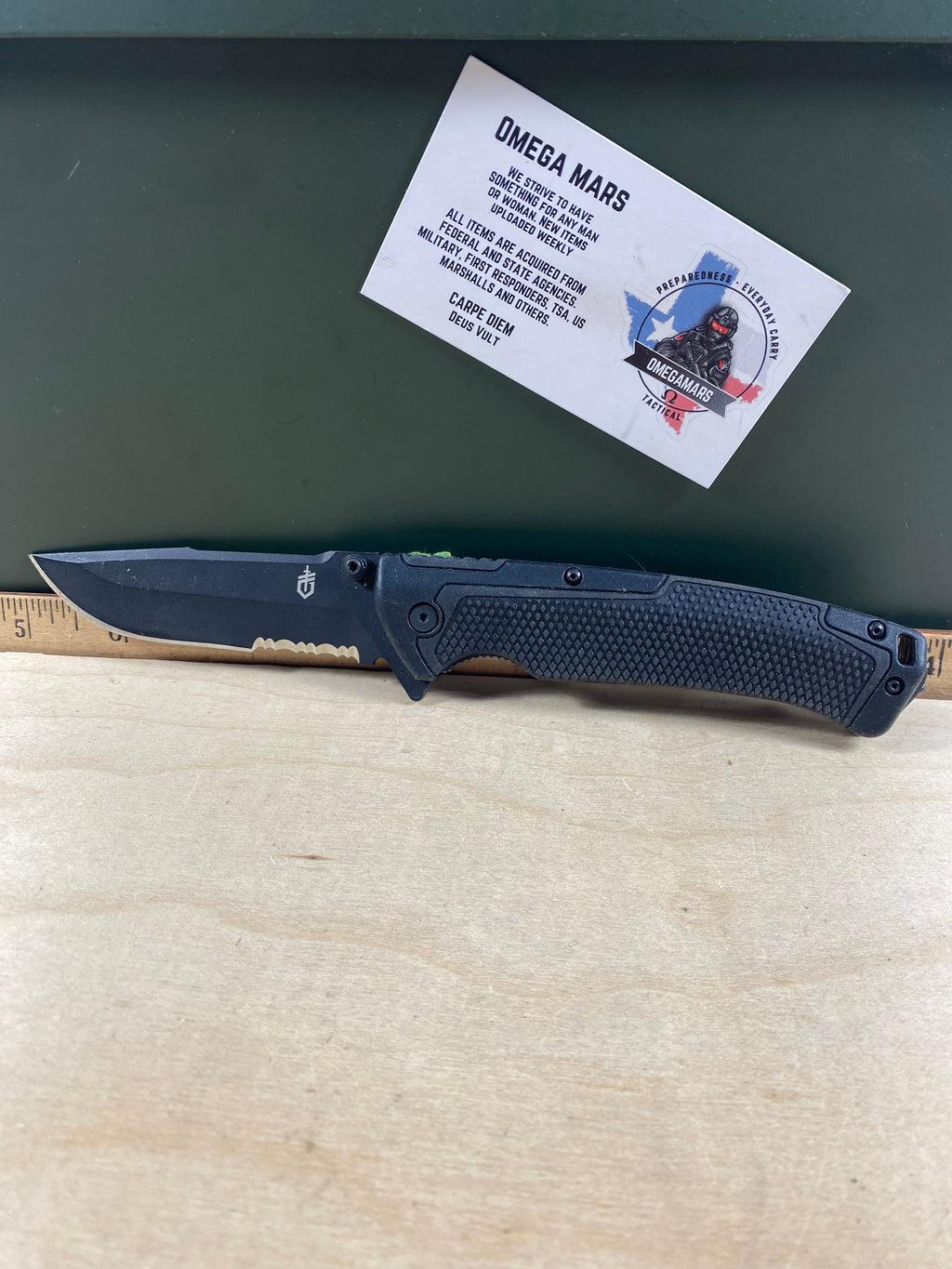 Gerber #101 Decree Liner Lock Knife. Light usage. Pocket clip is loose