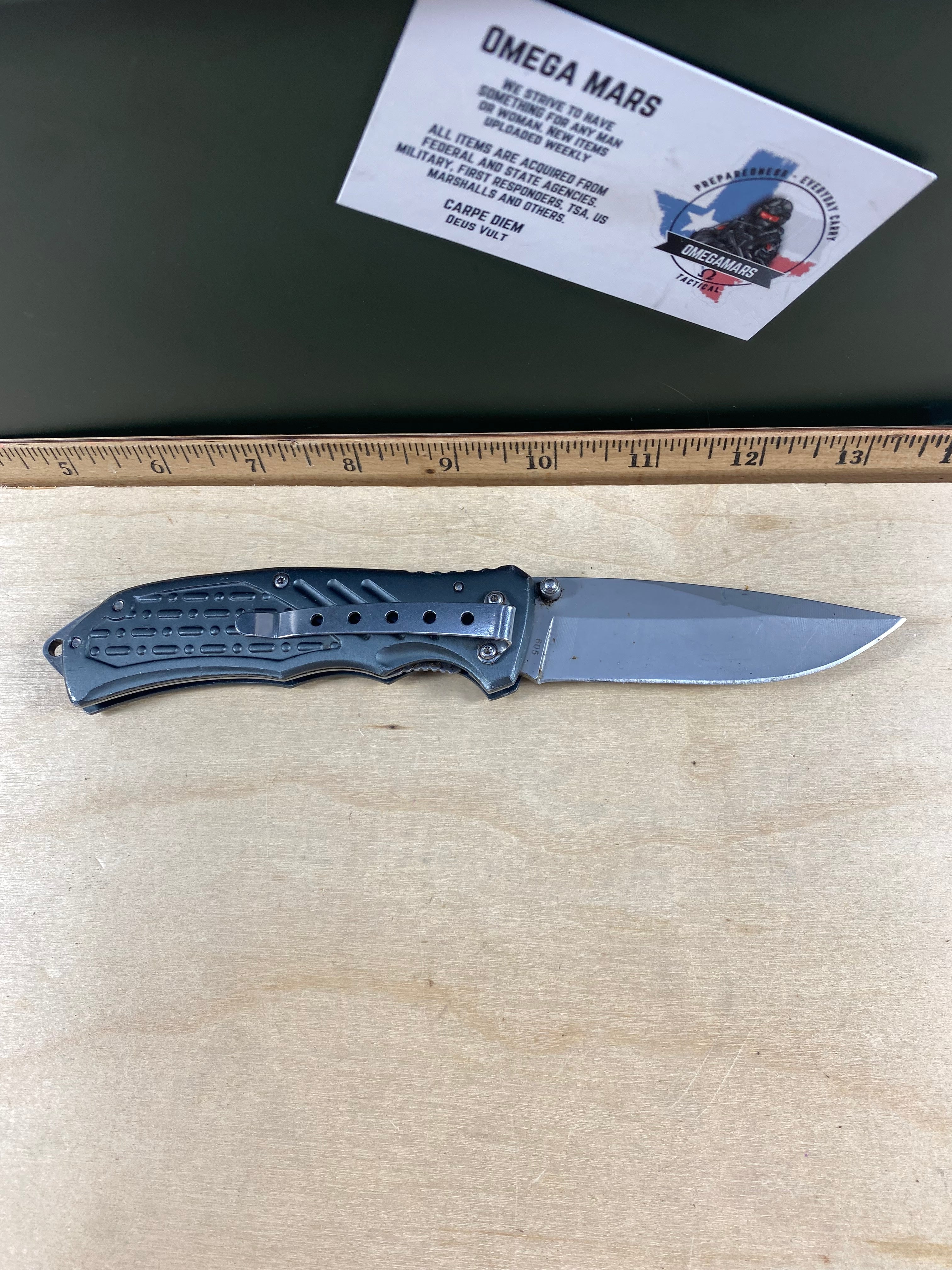 Gerber #107. Unknow model. Light usage. Dirty. Blade it's a little bit loose
