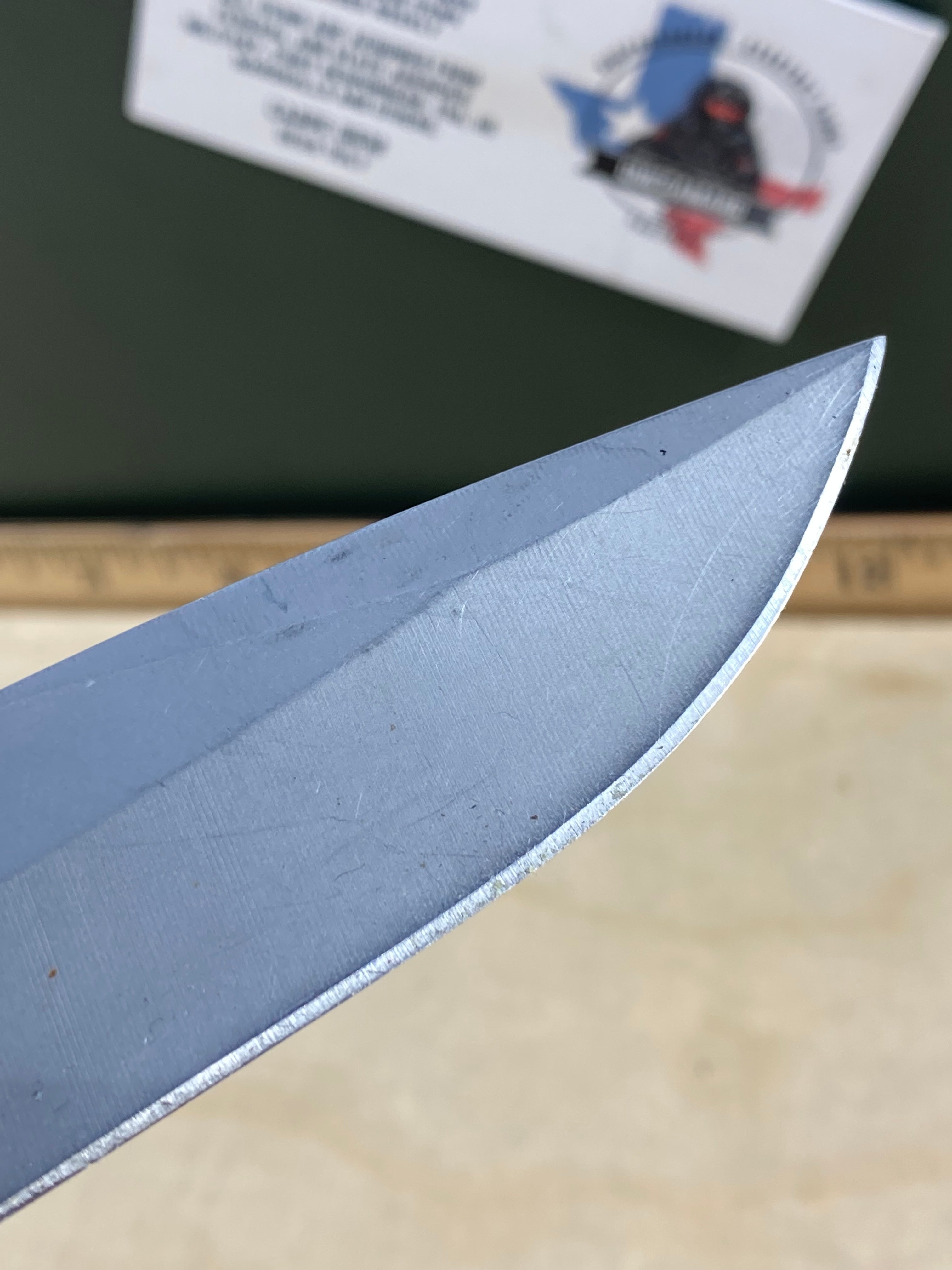 Gerber #107. Unknow model. Light usage. Dirty. Blade it's a little bit loose
