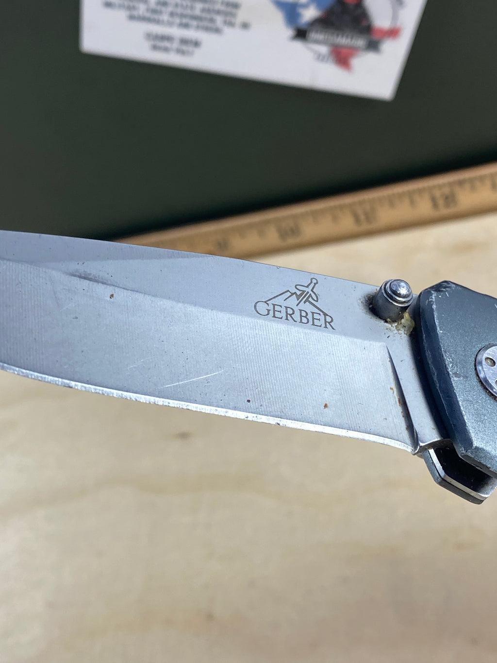 Gerber #107. Unknow model. Light usage. Dirty. Blade it's a little bit loose