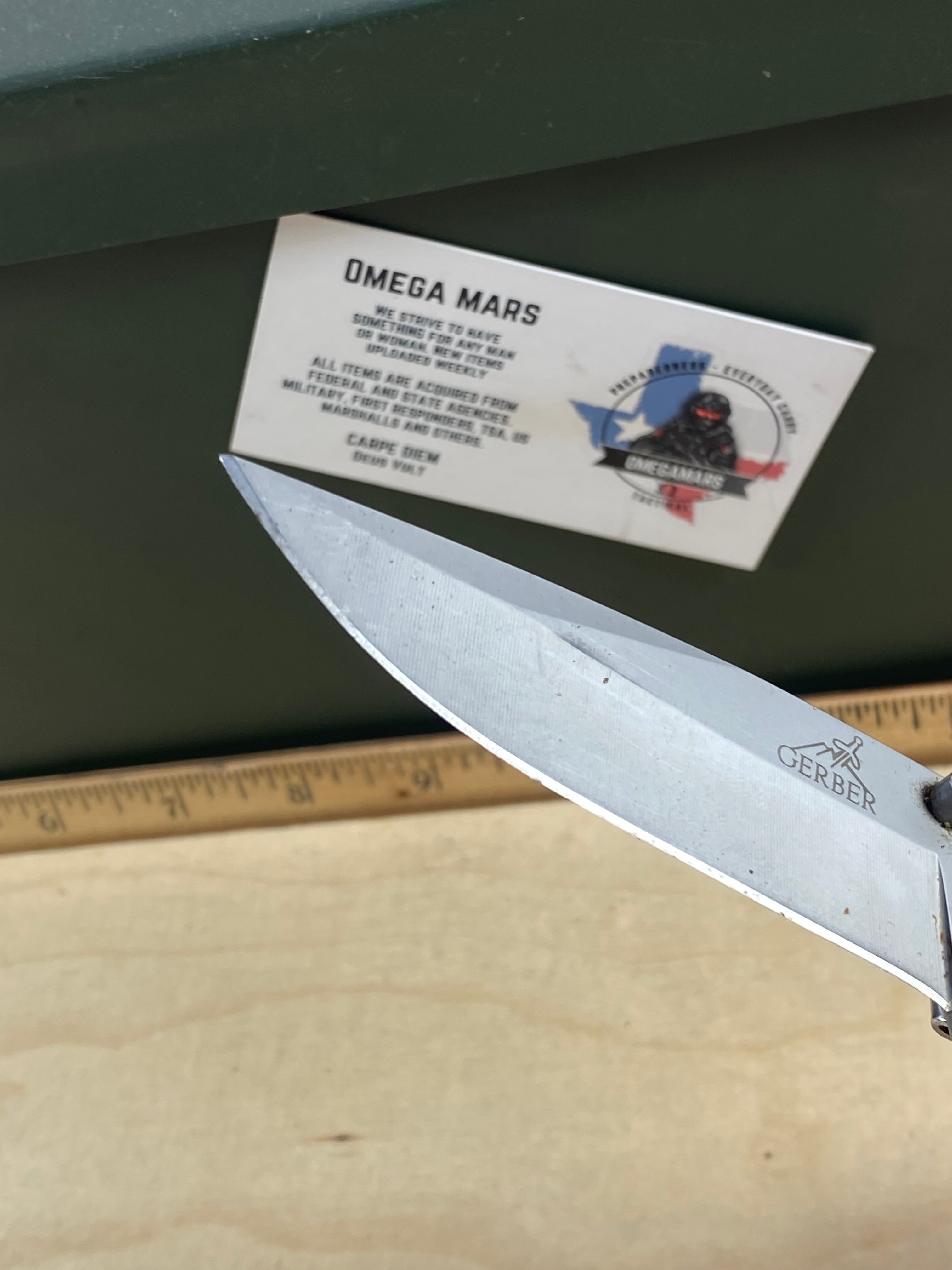 Gerber #107. Unknow model. Light usage. Dirty. Blade it's a little bit loose