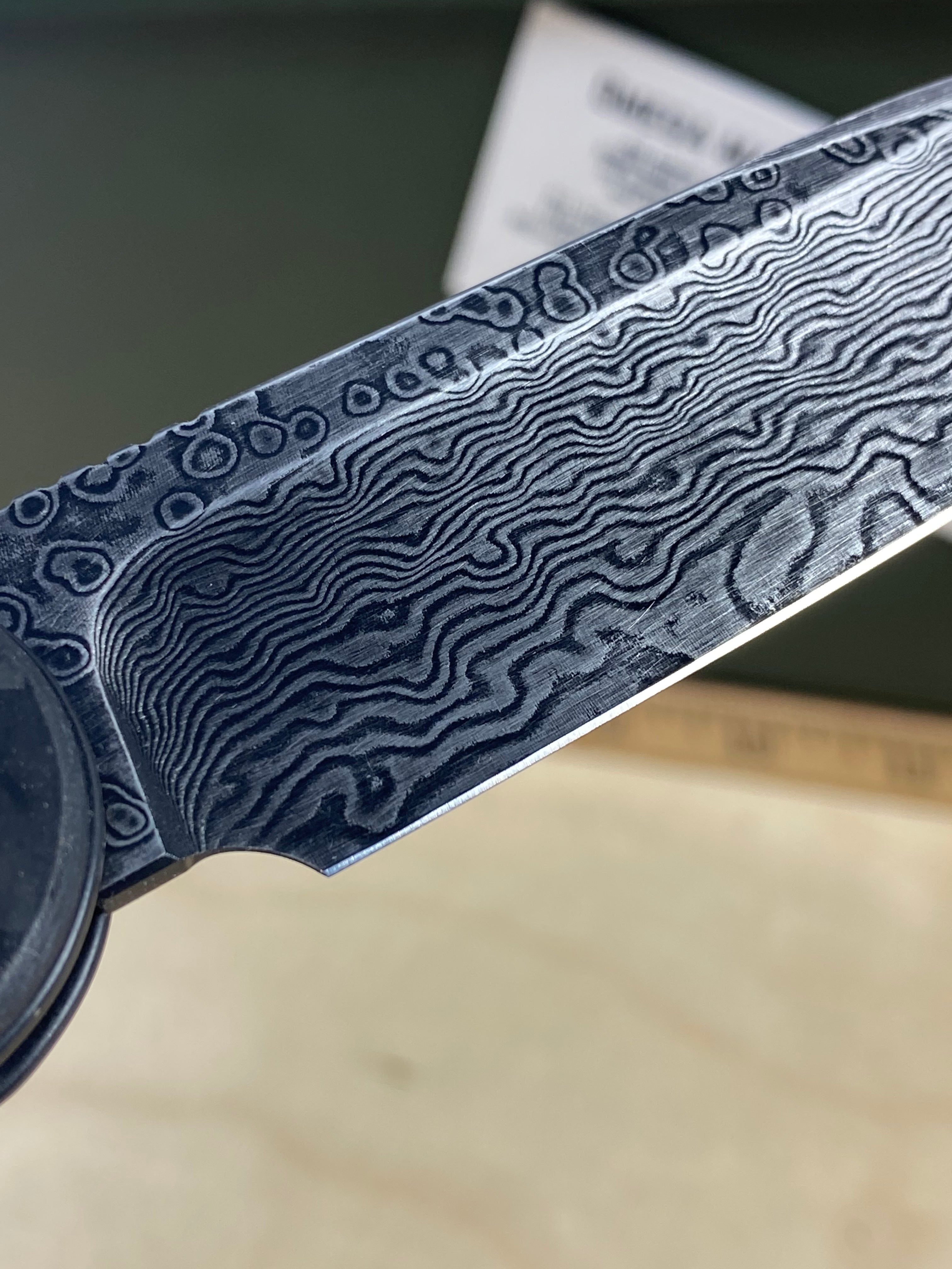 CIVIVI #15 Button Lock Elementum Damascus Pocket Knife. Light usage. (MSRP $126.00 NEW)