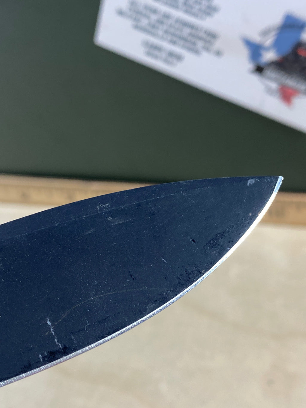 CIVIVI #29 Mini Praxis Flipper Knife G10 Handle. Light usage. Dirty. Chip on Blade (MSRP $35.00 NEW)