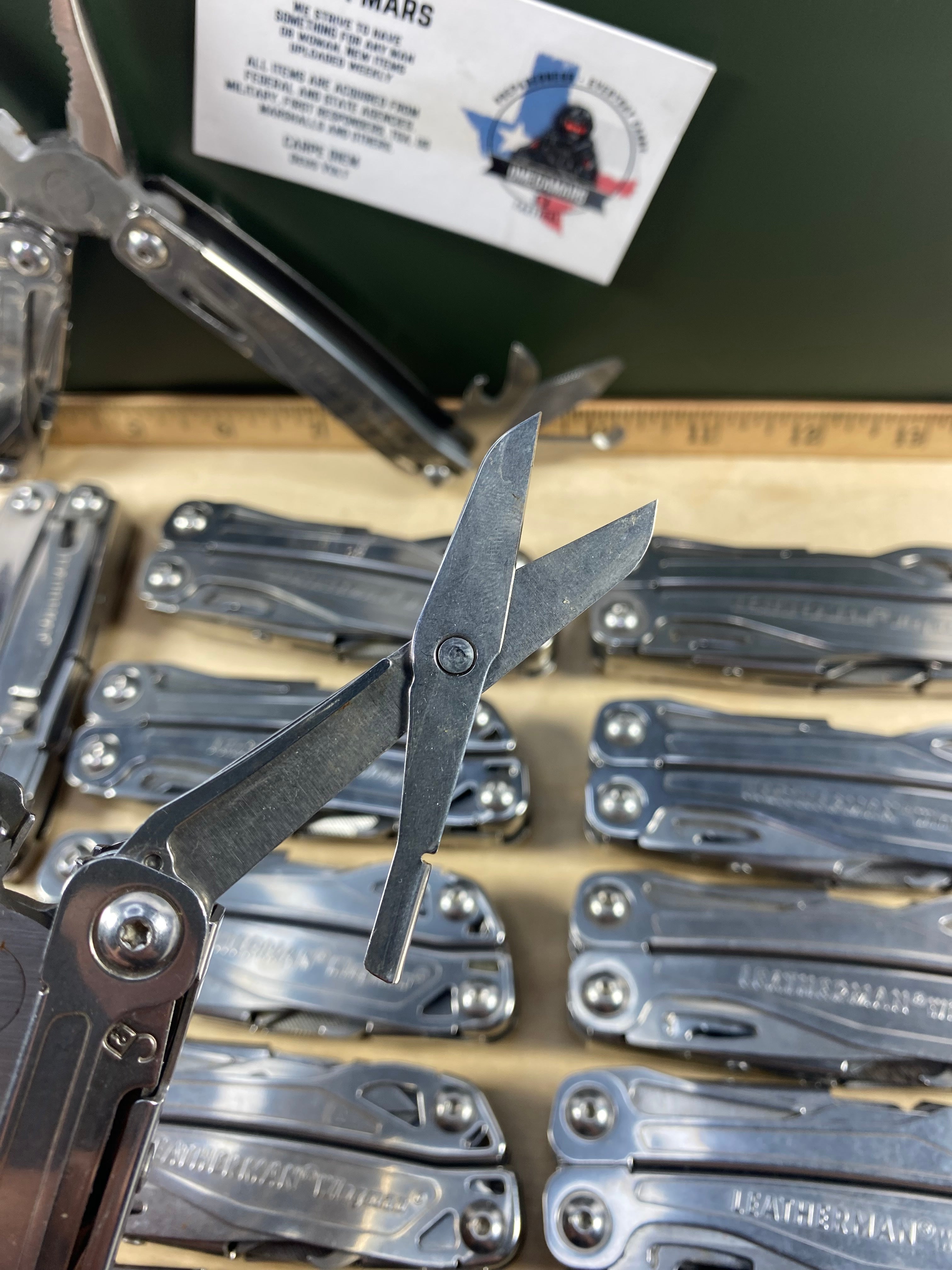 Leatherman Wingman. Light usage. (multi-qty.) (MSRP $49.95 NEW)