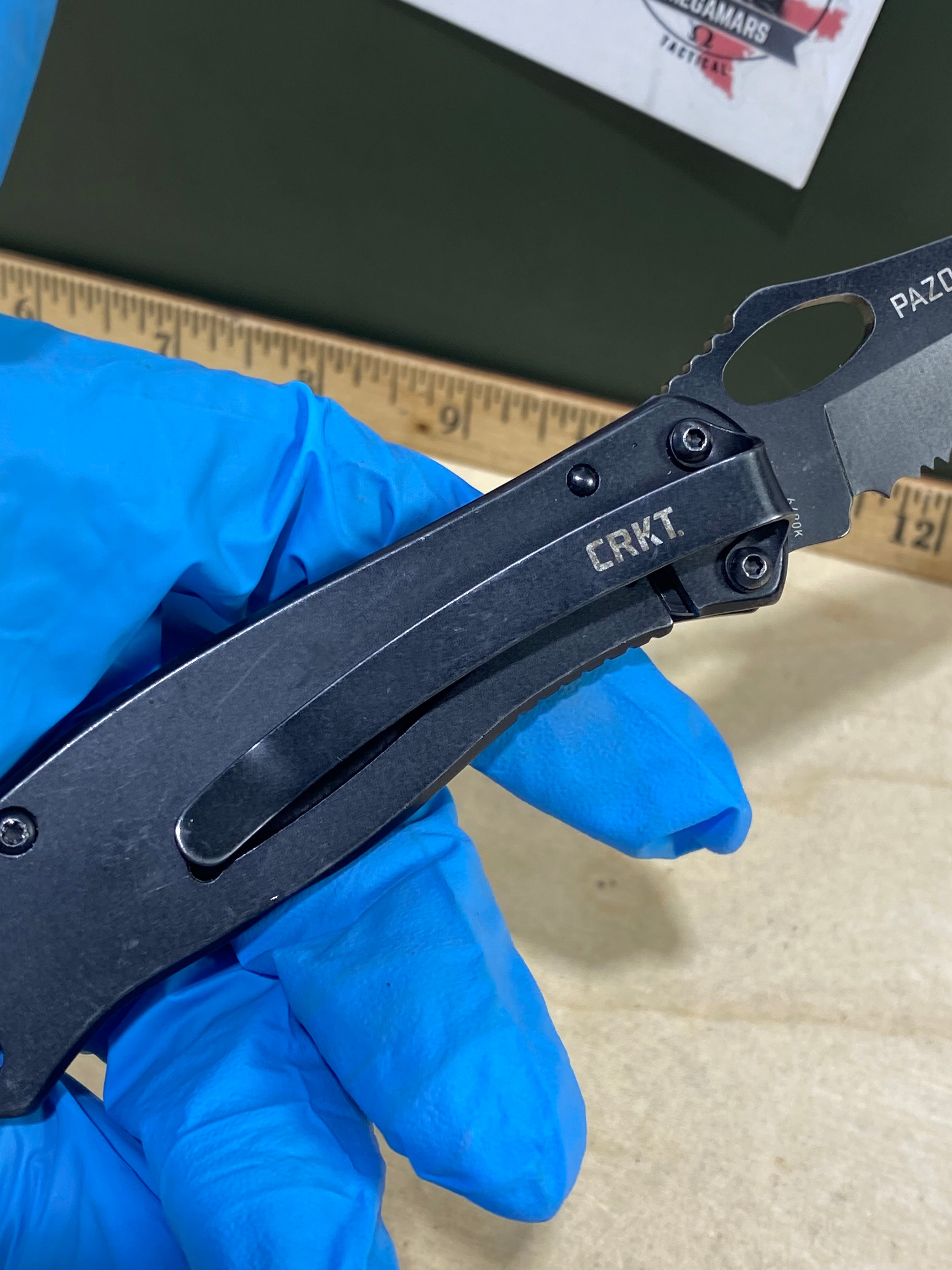 CRKT 6490K Pazoda #6. Light usage