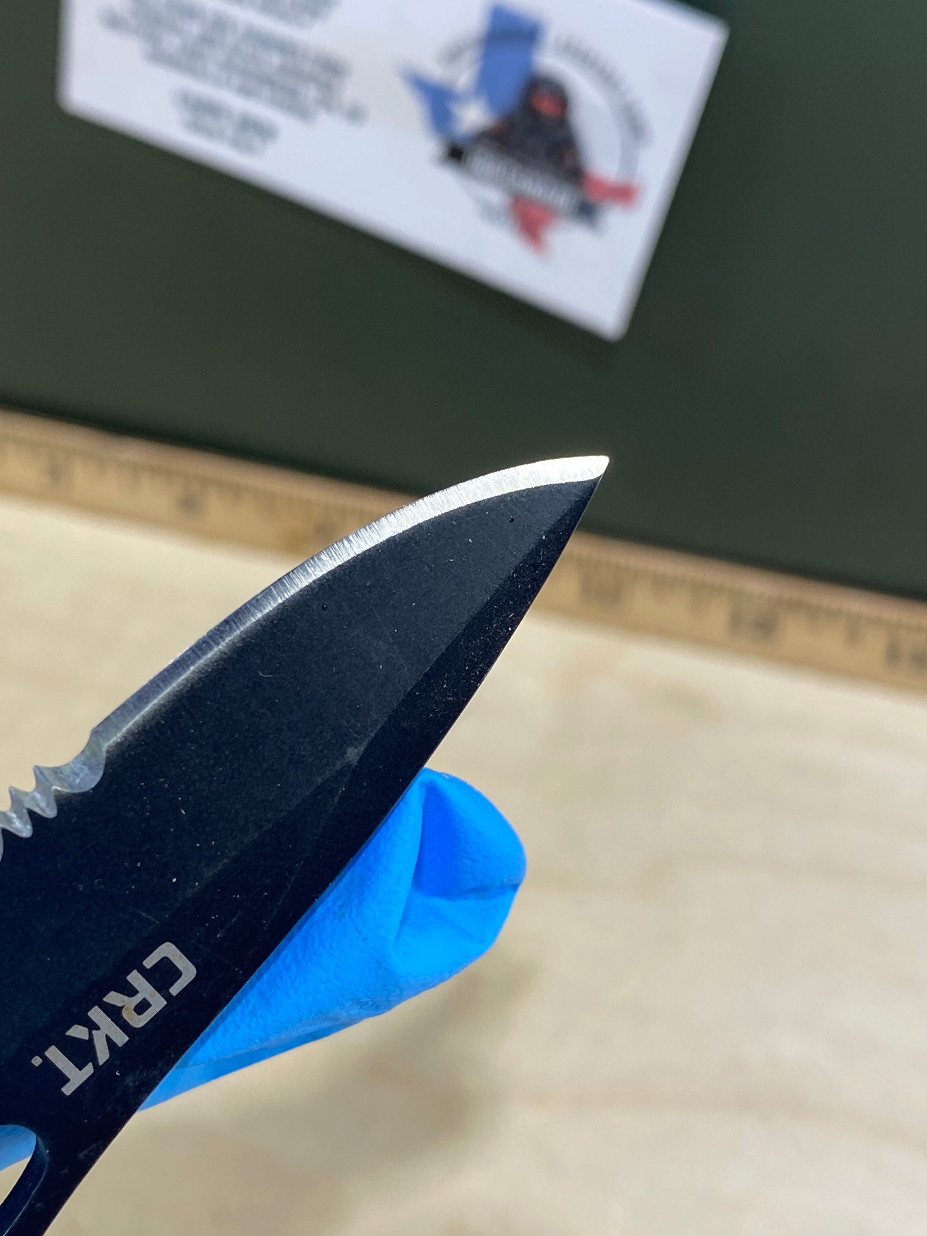 CRKT 6490K Pazoda #6. Light usage