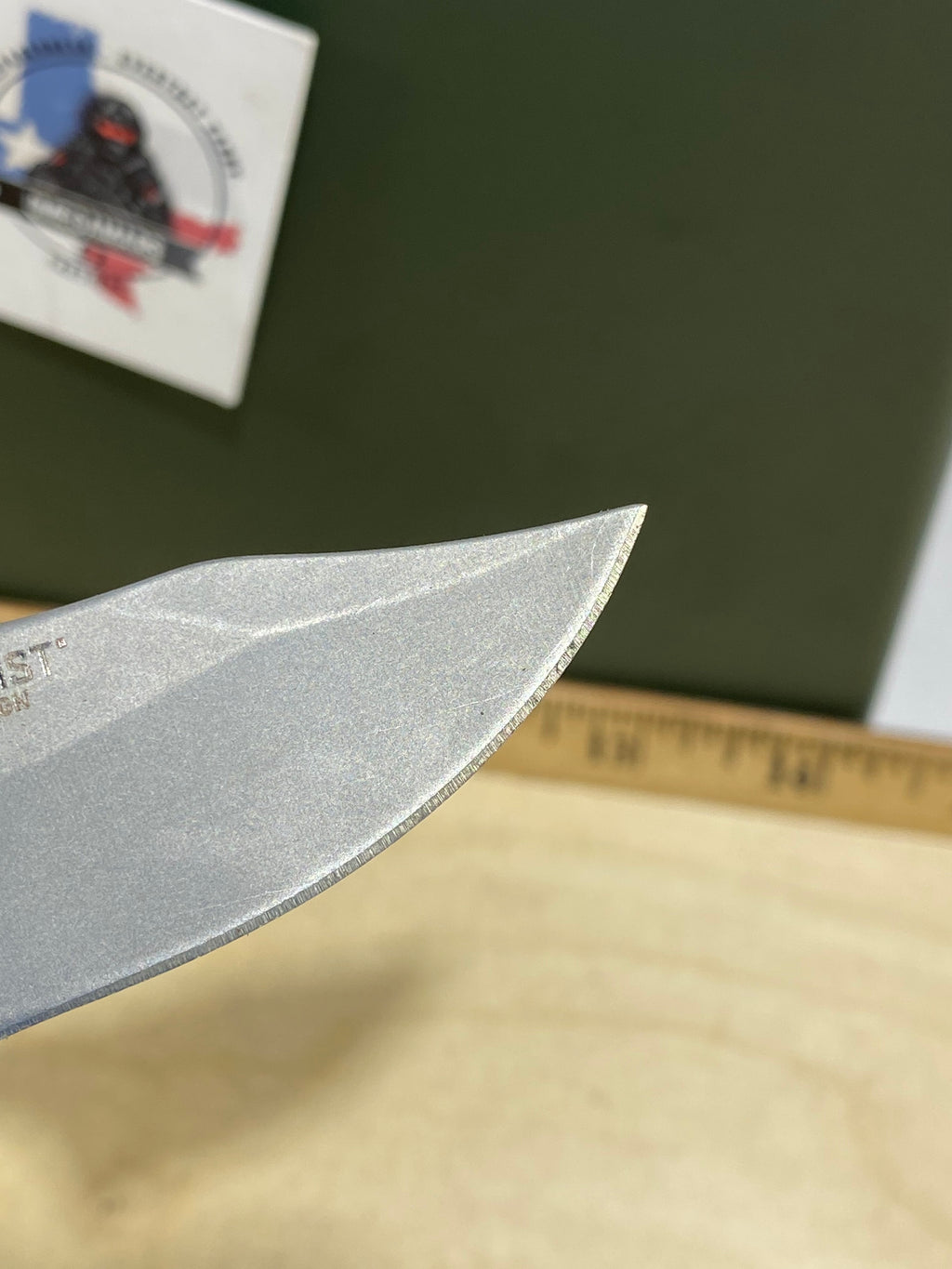 CRKT 2387 Minimalist Bowie #11. Light usage