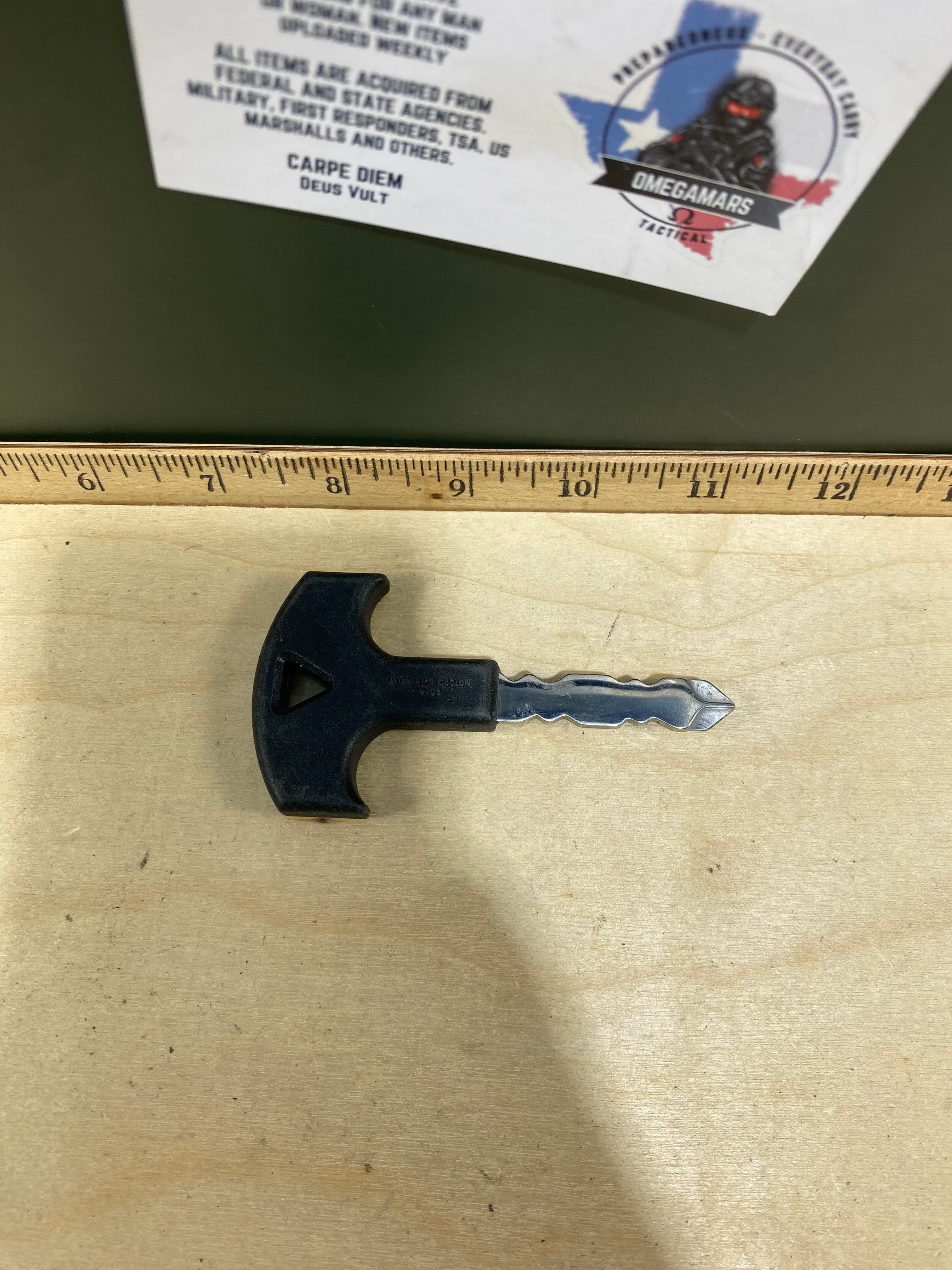 CRKT 8705 Williams Utility Key Accessory #21. Light usage.