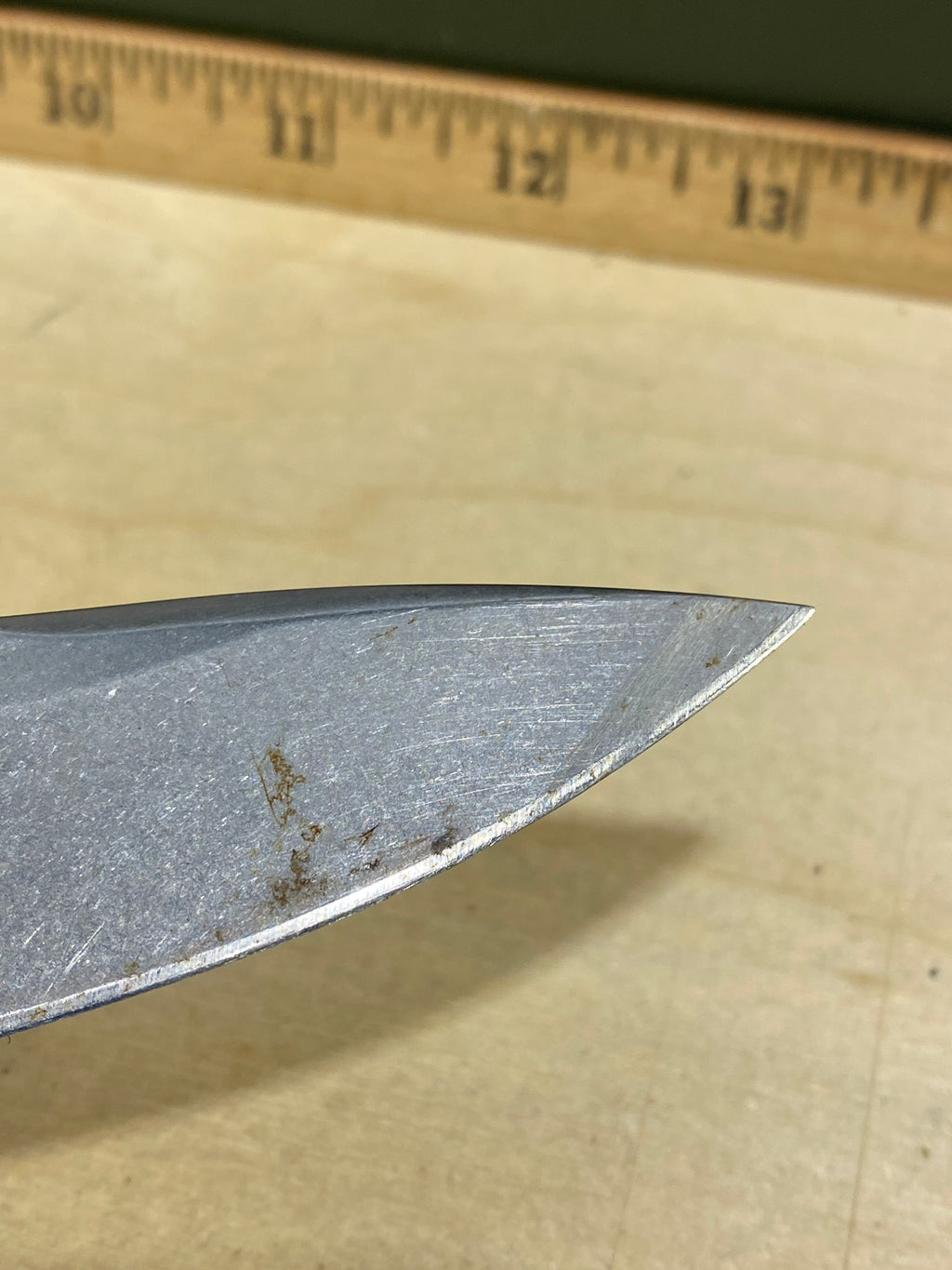 CRKT 2522 Burnley Design #42. Light usage. Customized. Resharpened. Super Dirty.
