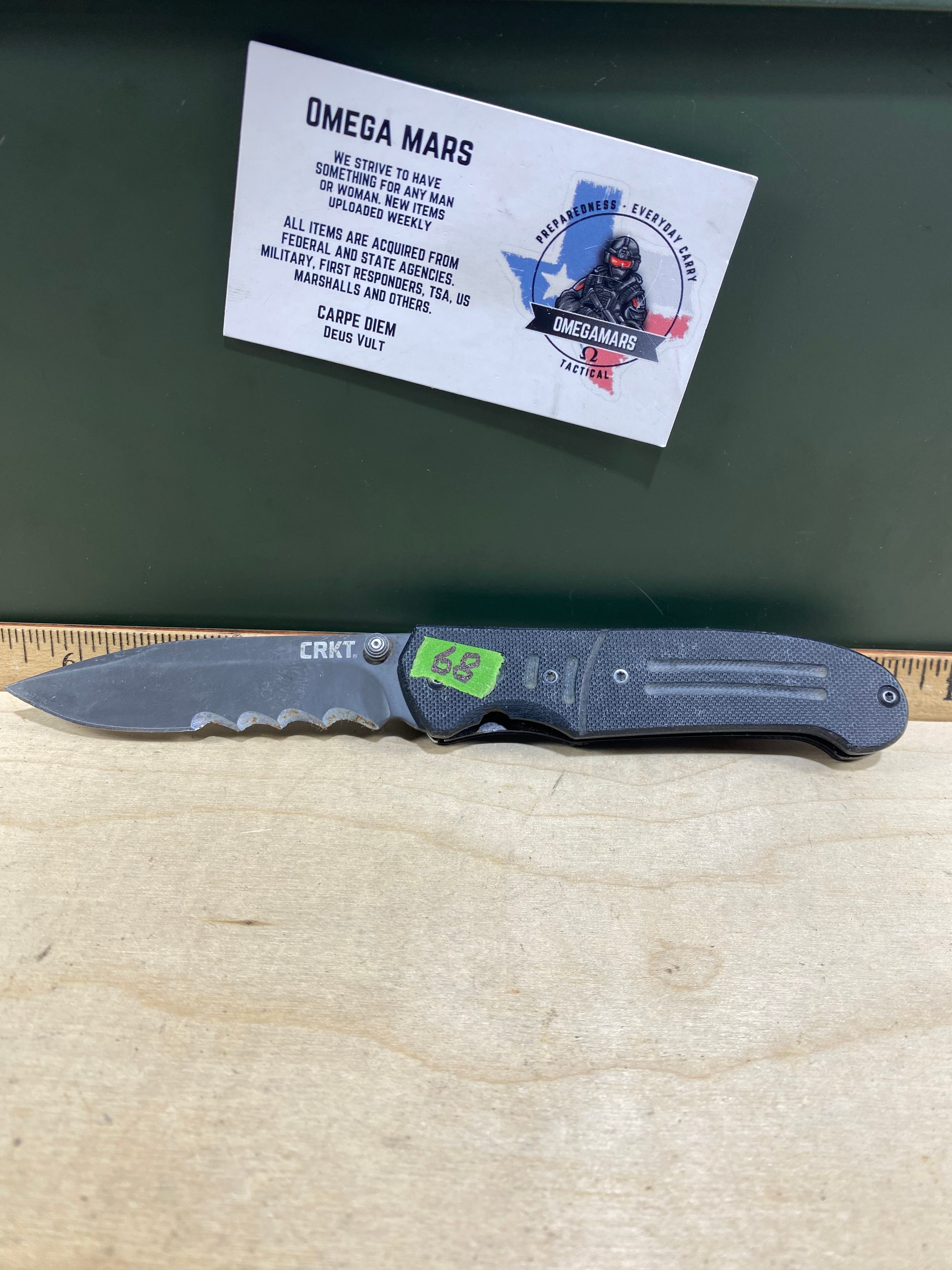 CRKT 6865 Ignitor #89. Light usage. Dirty