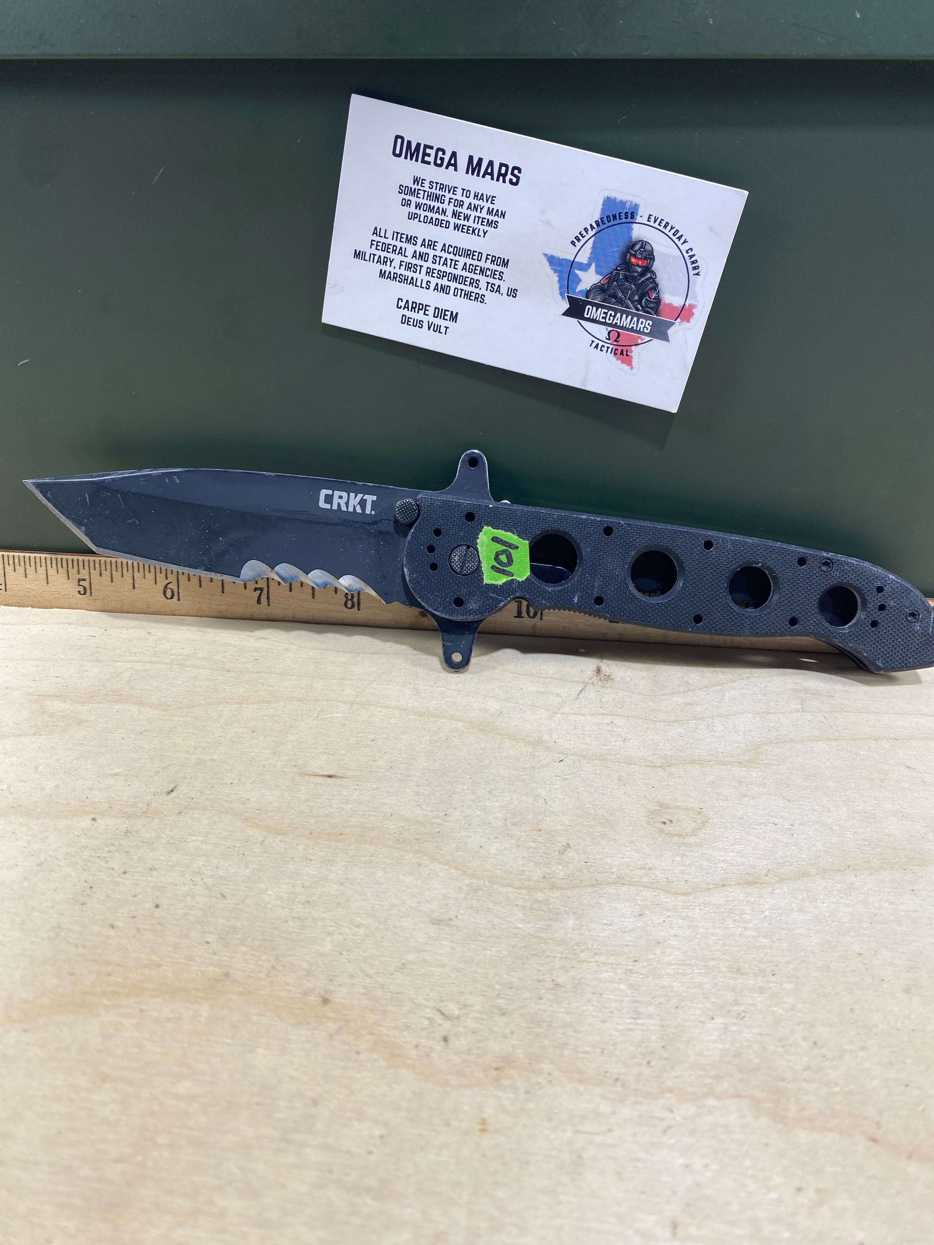 CRKT M16-14SFG #101. Light usage
