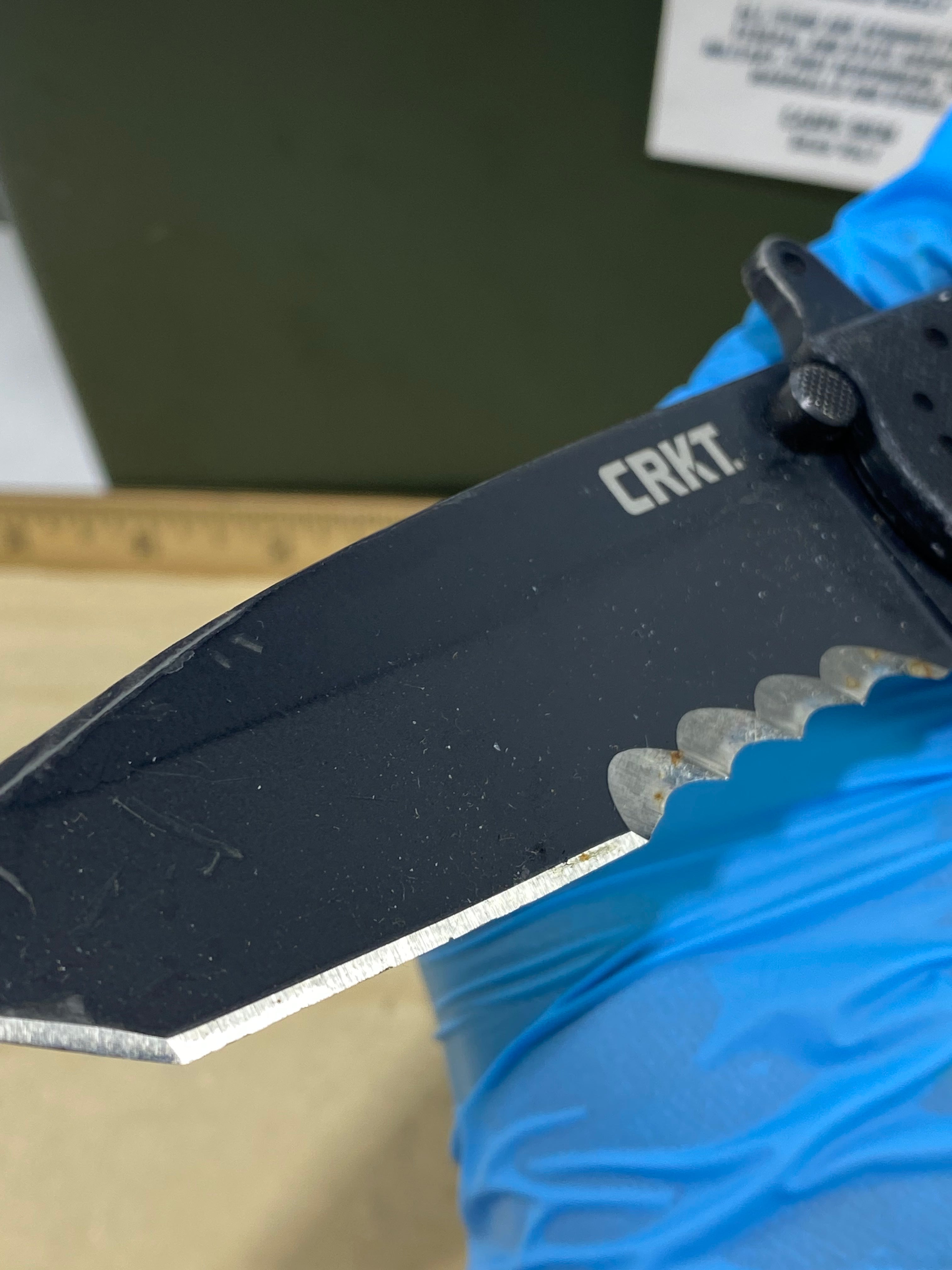 CRKT M16-14SFG #101. Light usage