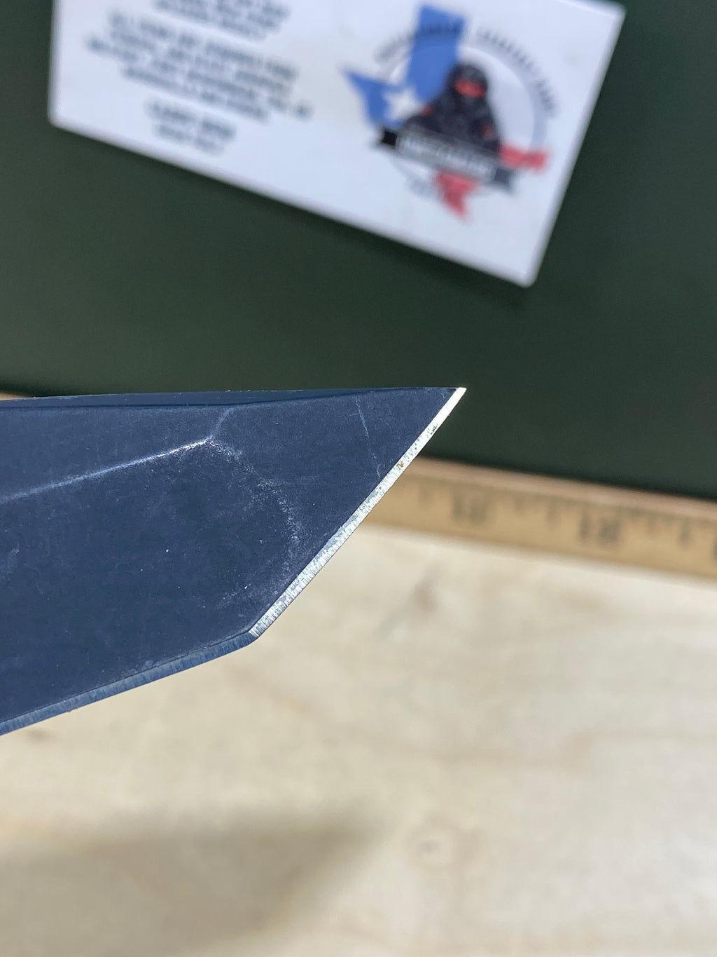 CRKT M16-14SFG #108. Light usage
