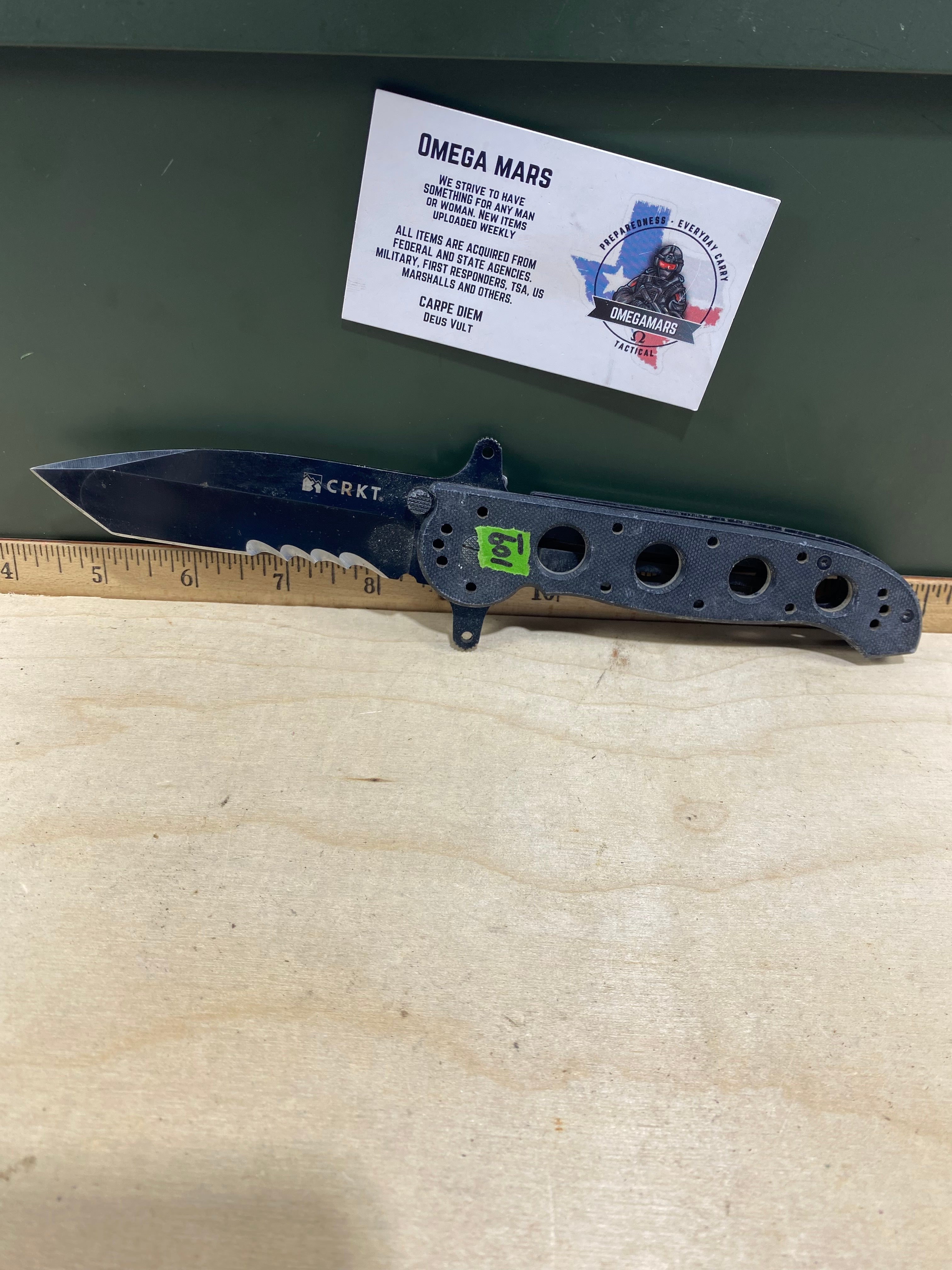 CRKT M16-14SFG #109. Light usage