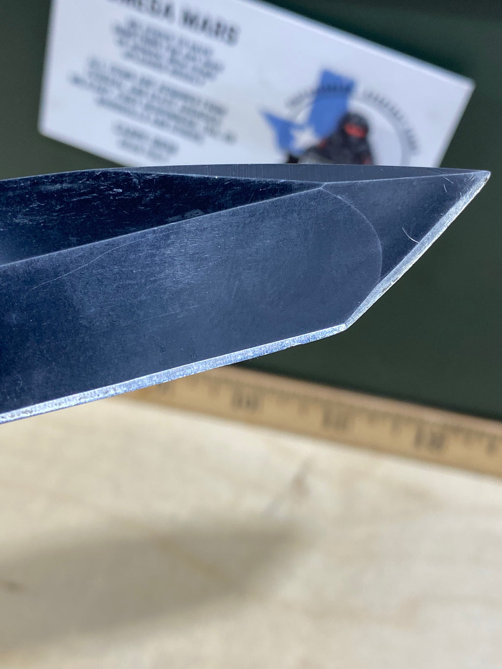 CRKT M16-14SFG #109. Light usage