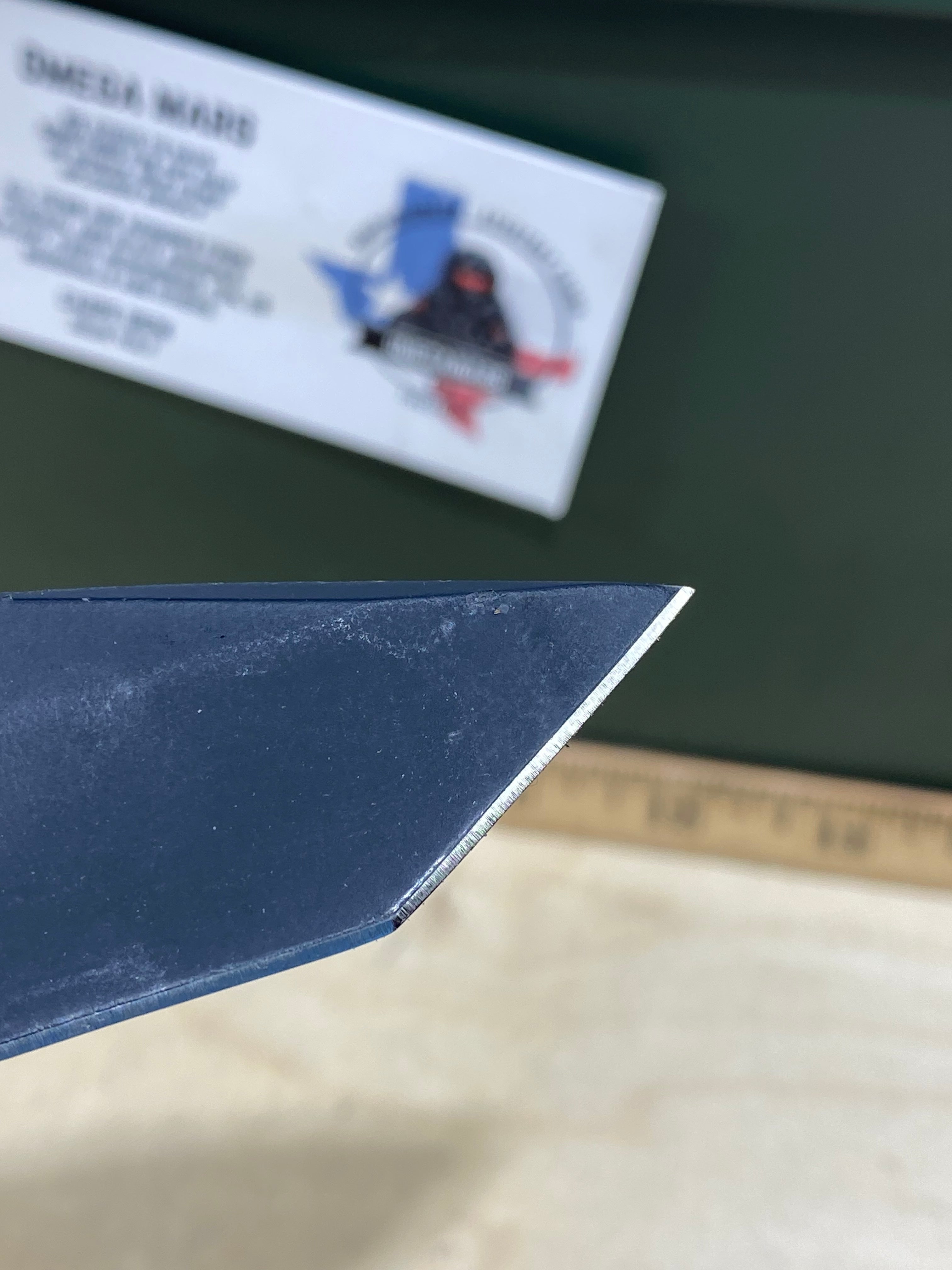 CRKT M16-14SFG #110. Light usage