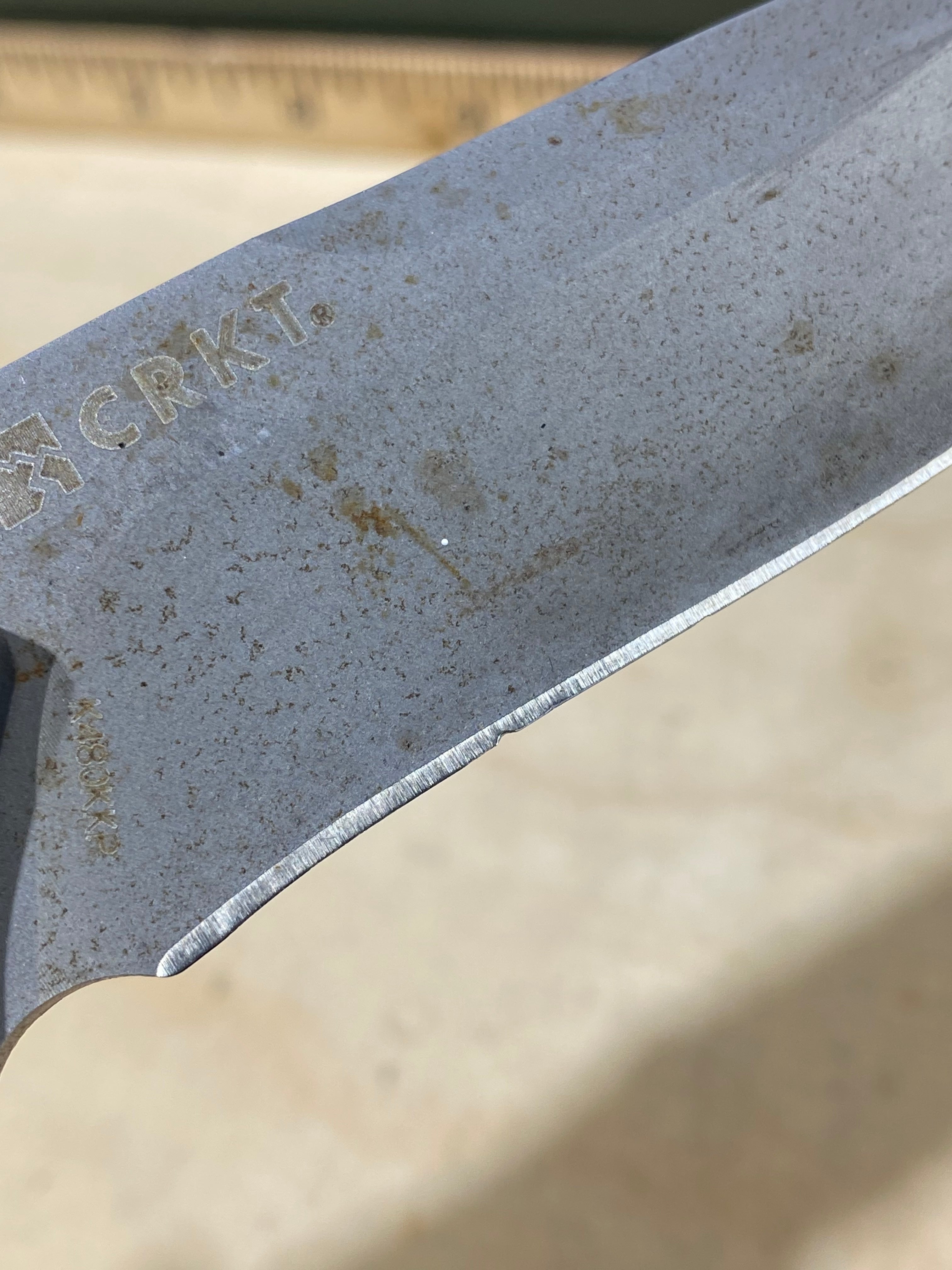 CRKT K480KKP #138. Light usage. Dirty. Resharpened. Chips on blade
