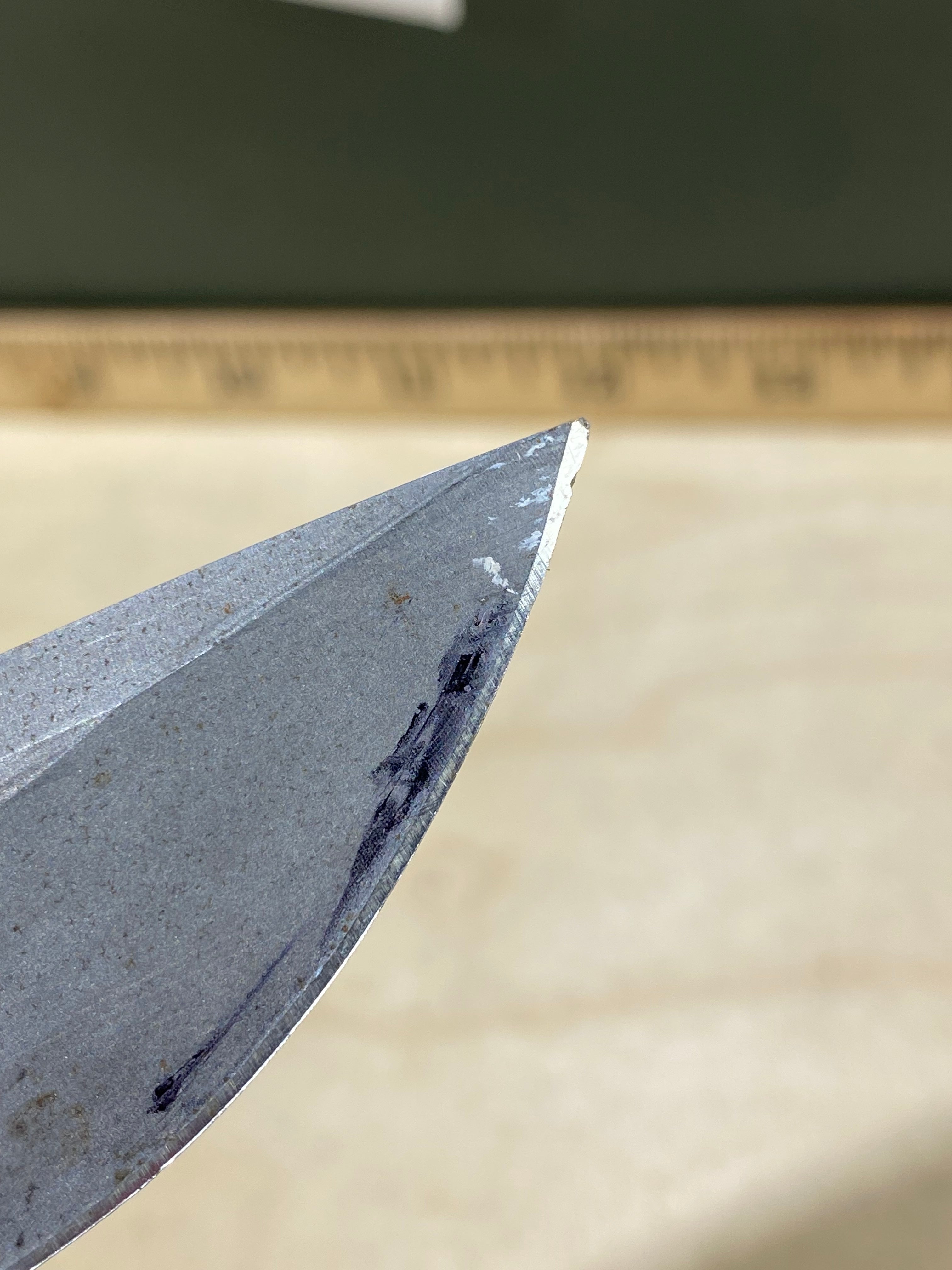 CRKT K480KKP #138. Light usage. Dirty. Resharpened. Chips on blade