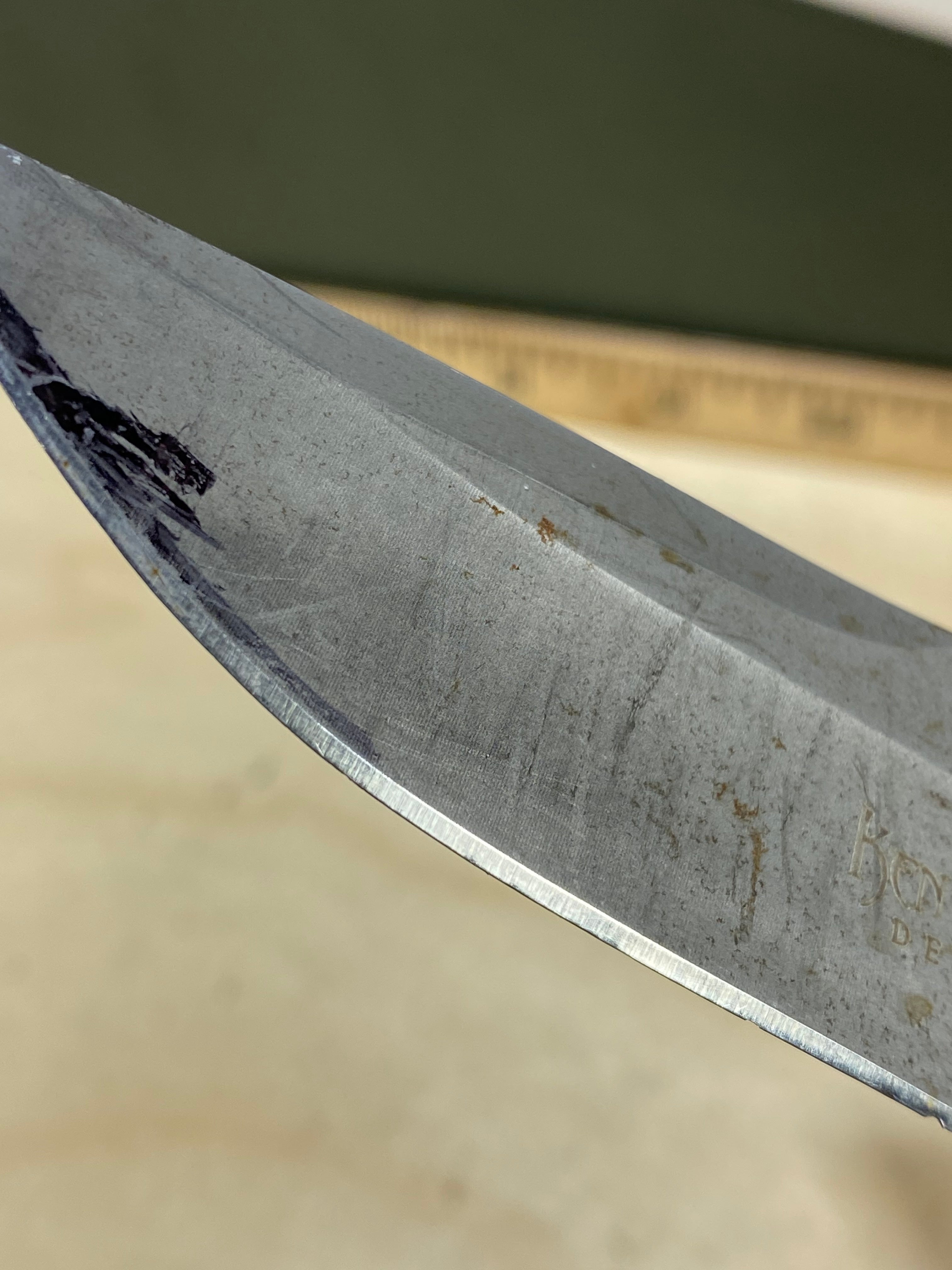 CRKT K480KKP #138. Light usage. Dirty. Resharpened. Chips on blade