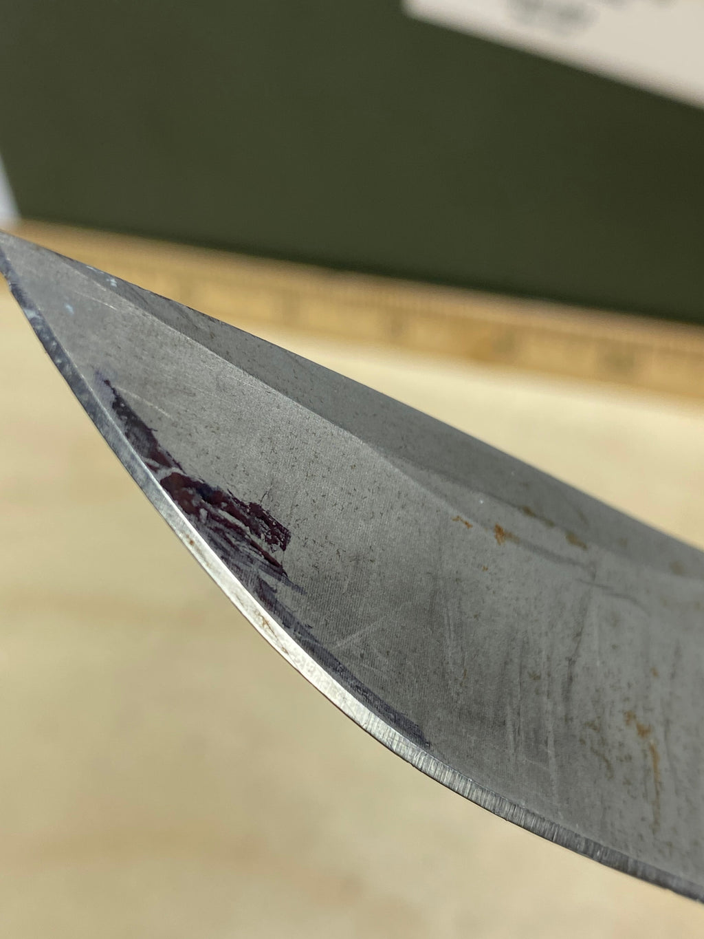 CRKT K480KKP #138. Light usage. Dirty. Resharpened. Chips on blade
