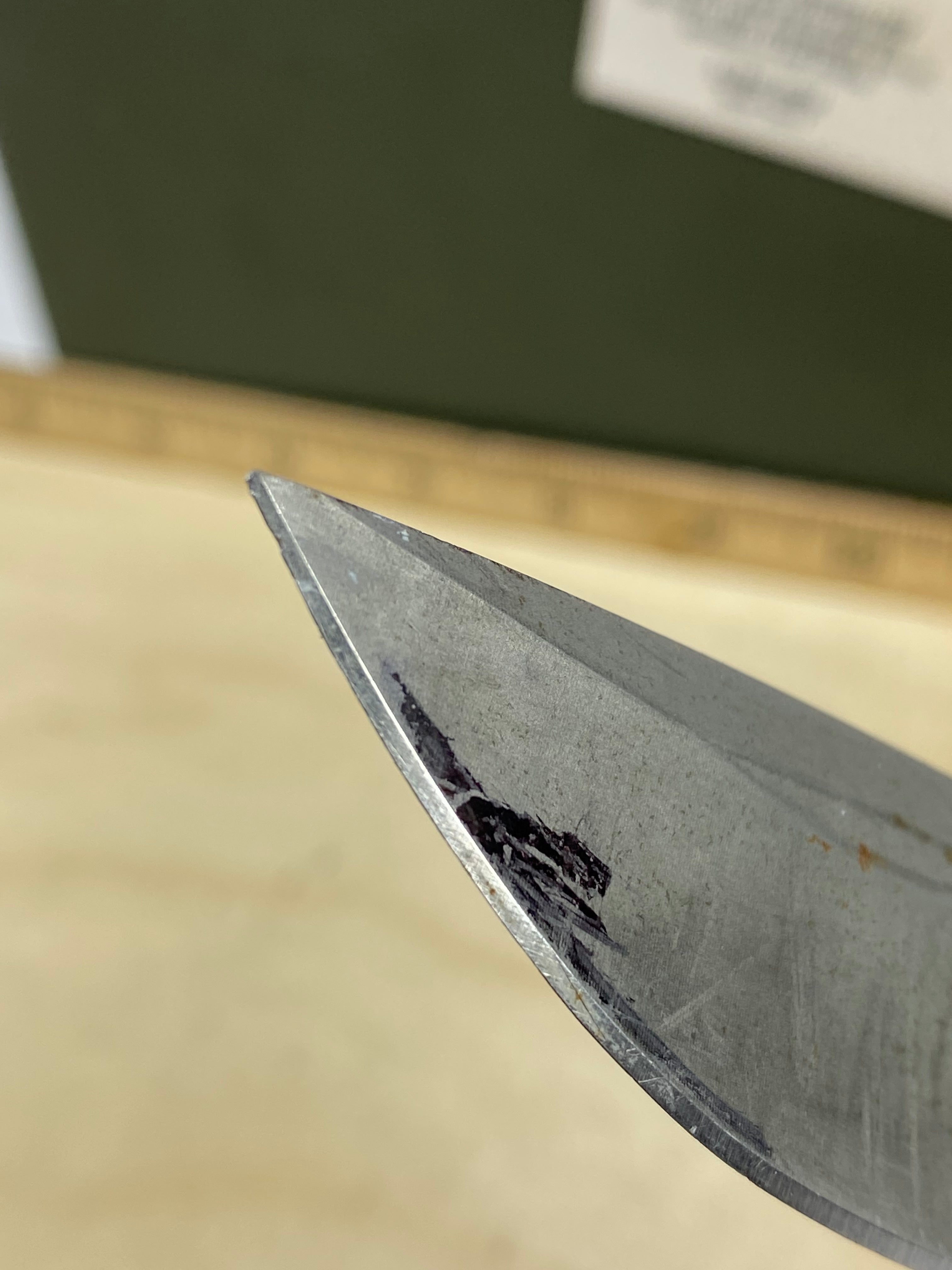 CRKT K480KKP #138. Light usage. Dirty. Resharpened. Chips on blade