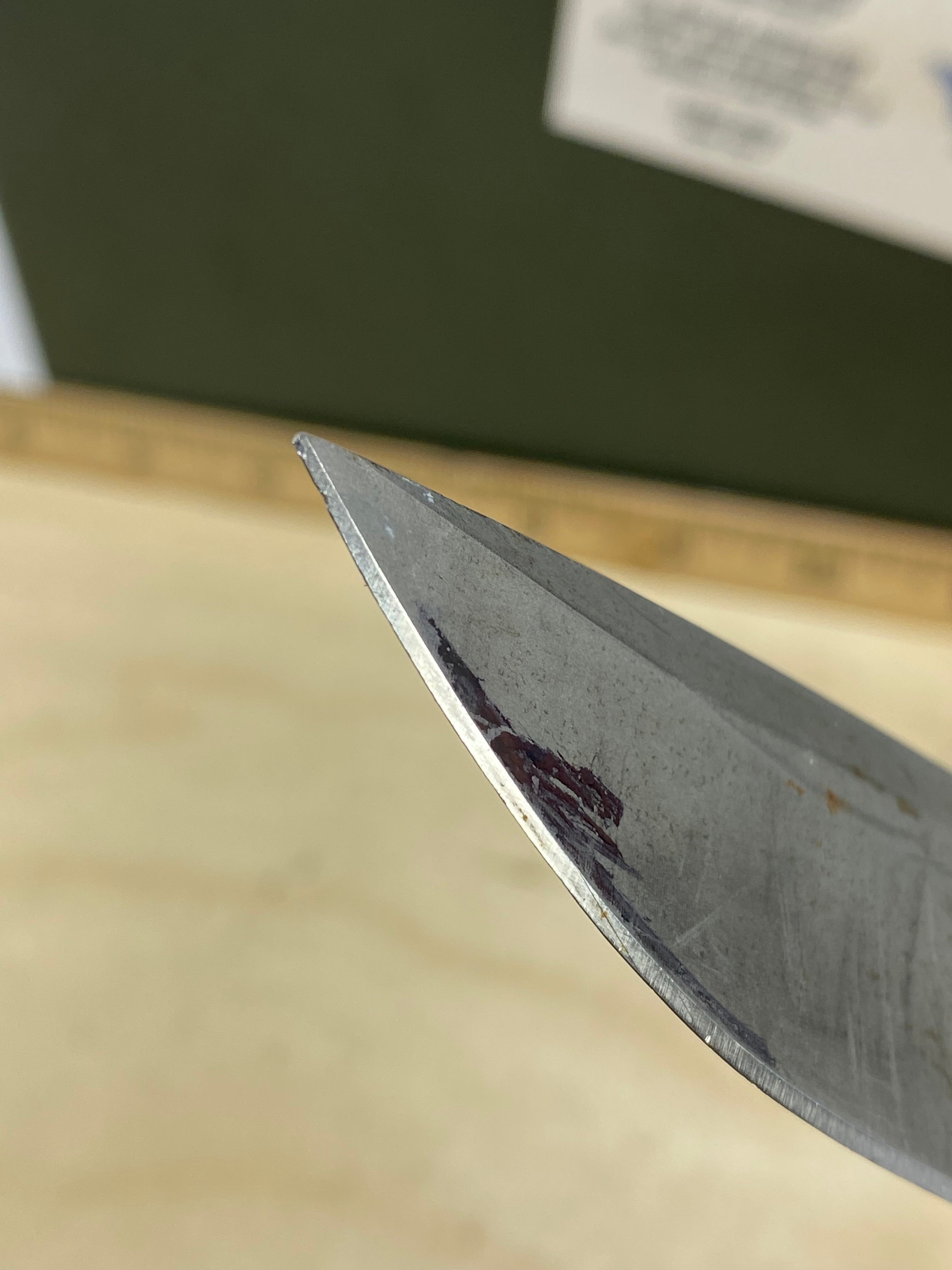 CRKT K480KKP #138. Light usage. Dirty. Resharpened. Chips on blade