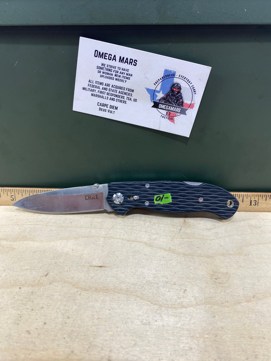 CRKT 7255Z Lake lll #-10. Light usage. Chip on blade. Resharpened. Discontinued.