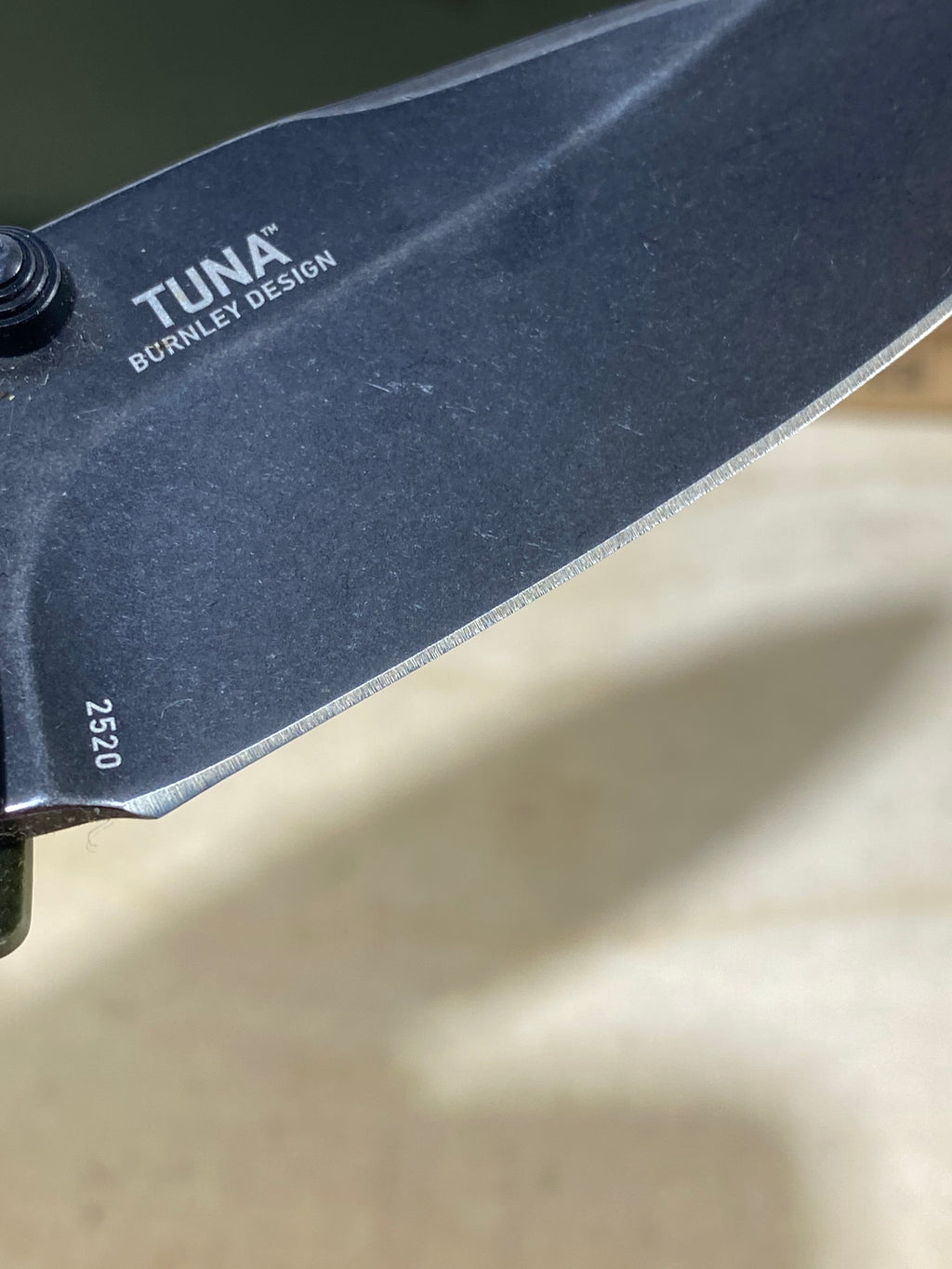 CRKT 2520 Tuna #-20. Light usage. Pocket clip it's bend out.