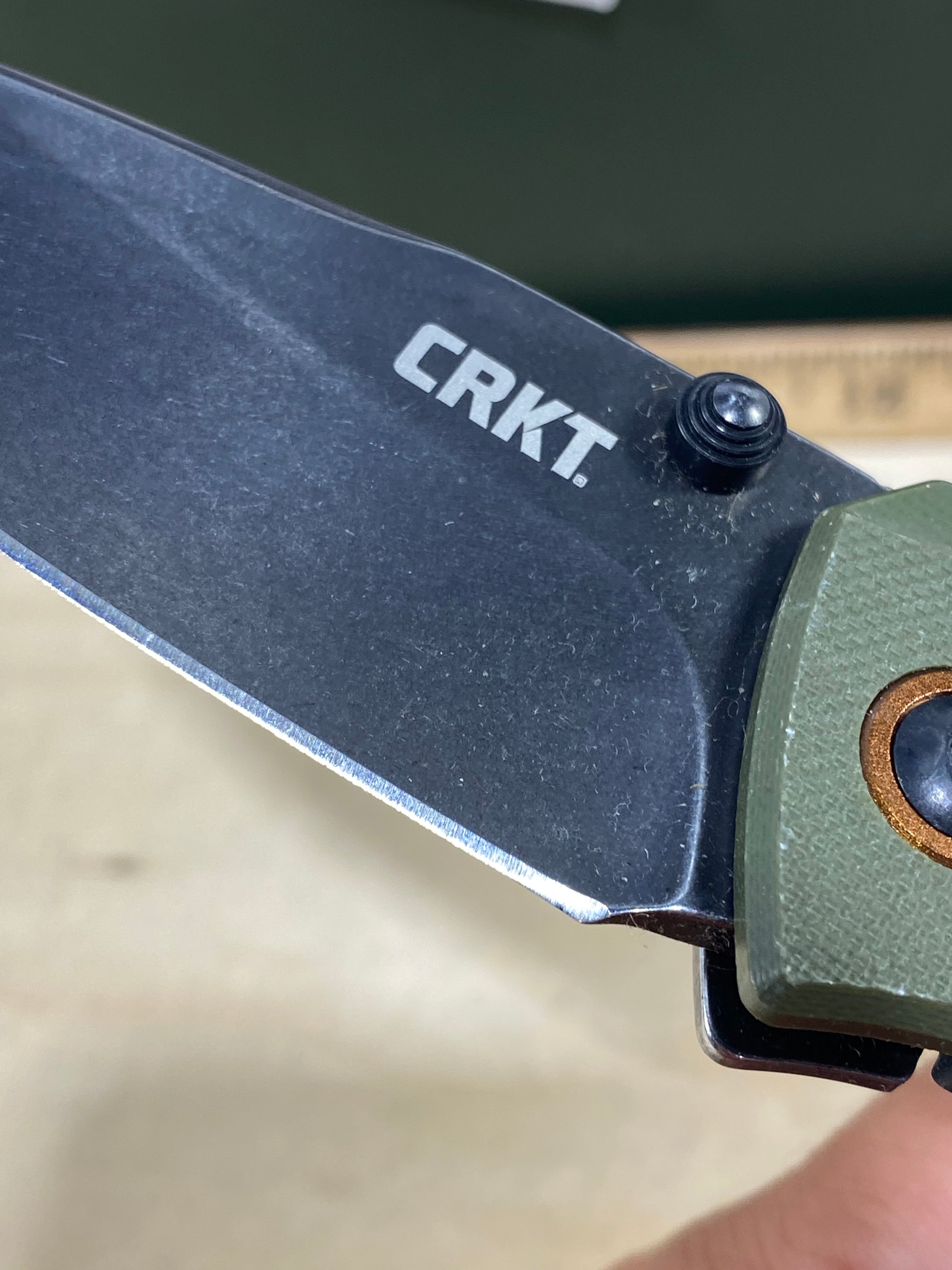 CRKT 2520 Tuna #-20. Light usage. Pocket clip it's bend out.