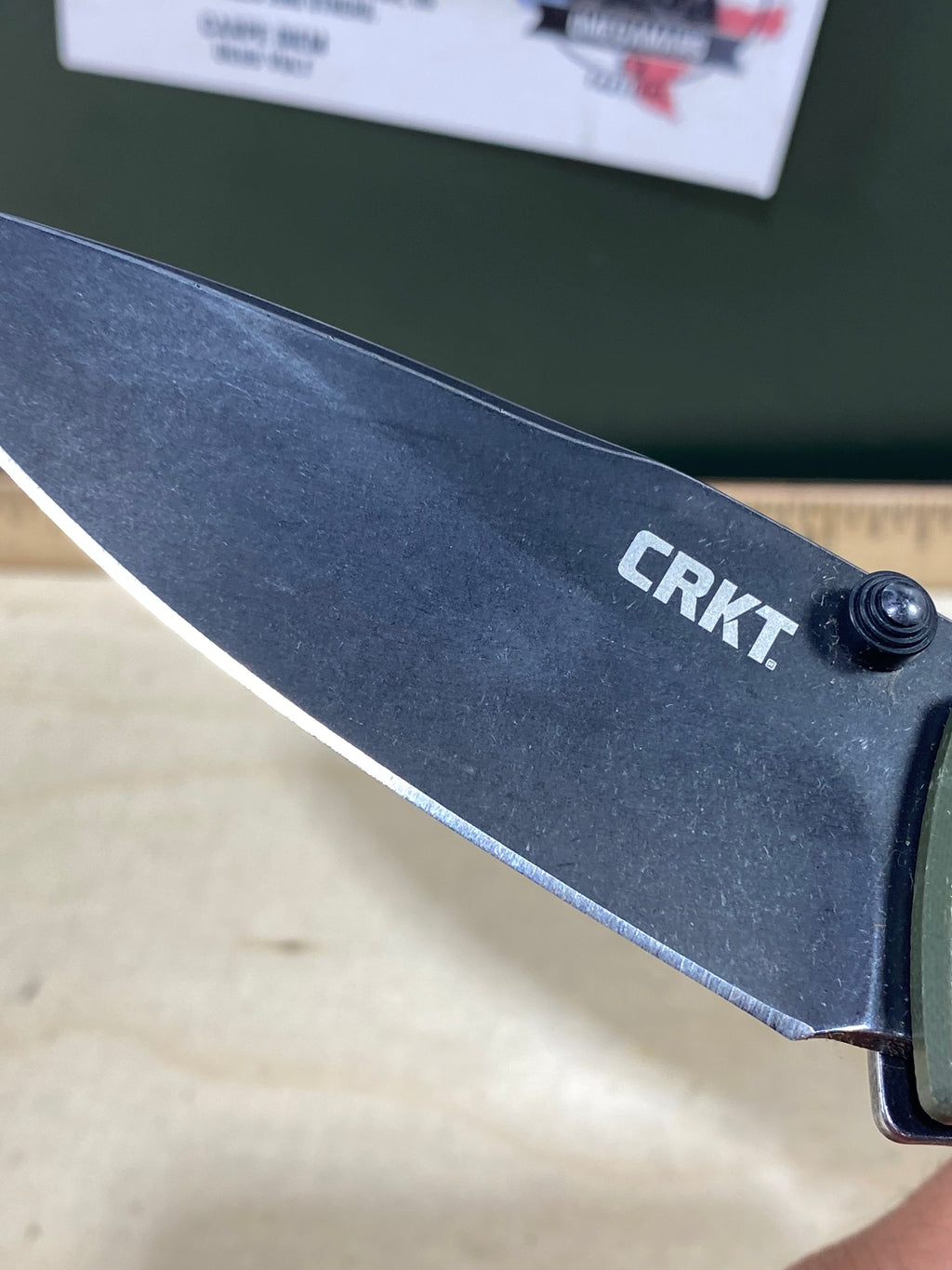CRKT 2520 Tuna #-20. Light usage. Pocket clip it's bend out.