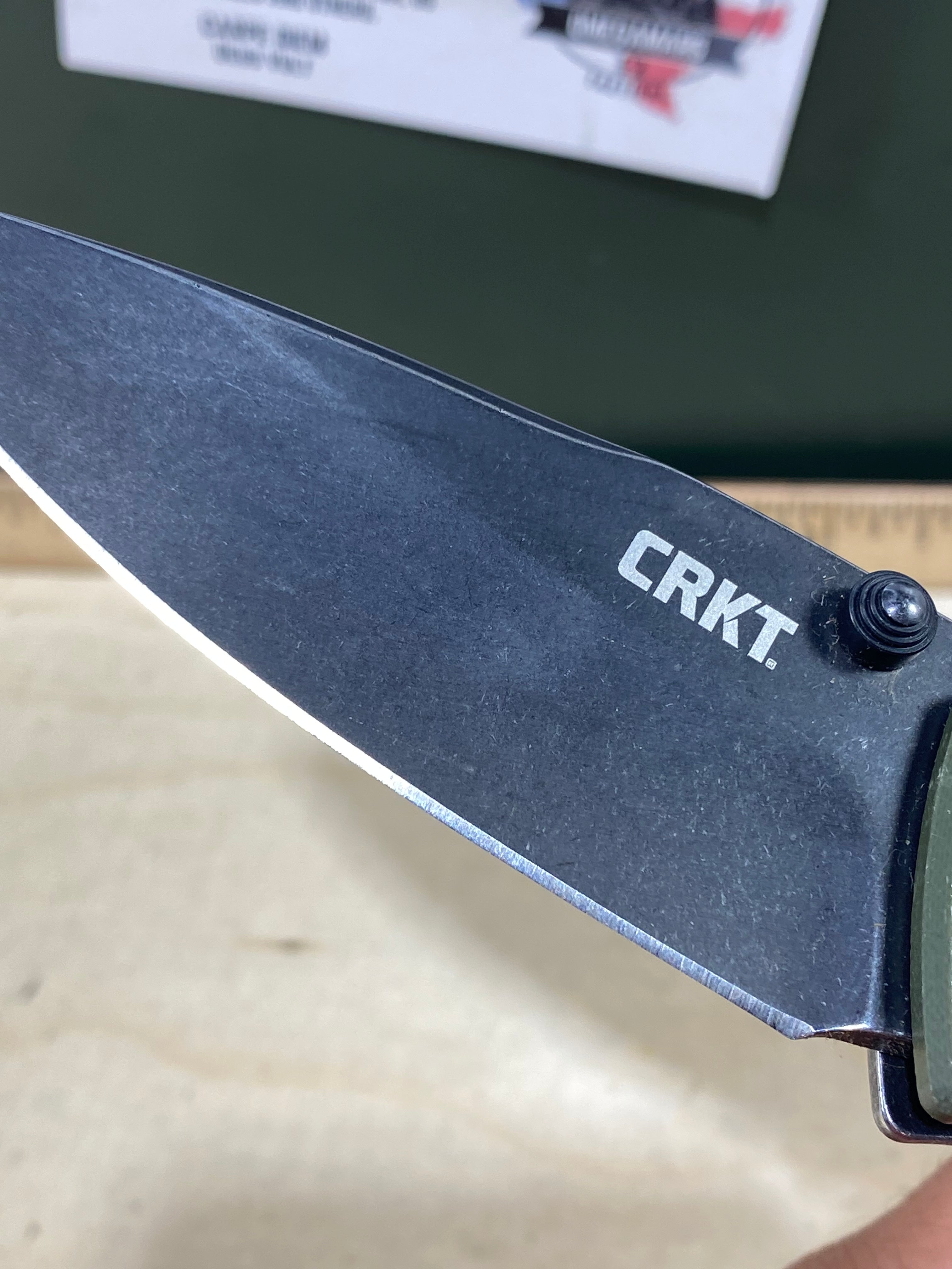CRKT 2520 Tuna #-20. Light usage. Pocket clip it's bend out.
