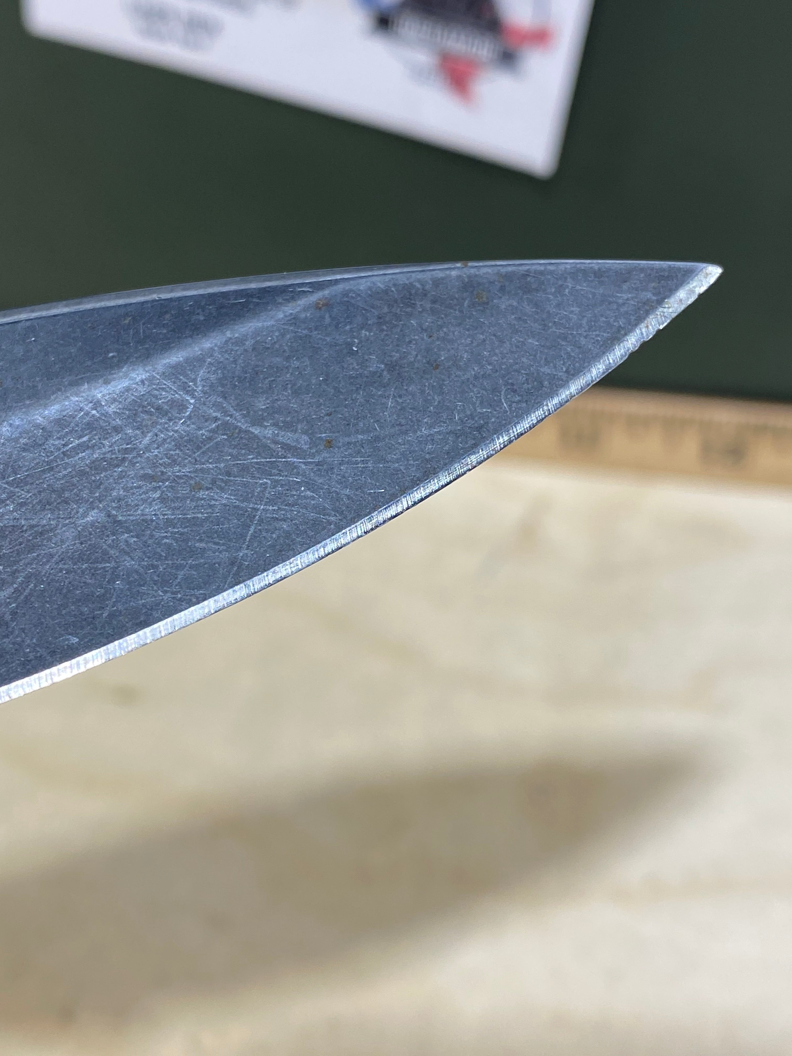 CRKT 2520 Tuna #-21. Light usage. Chips on blade. Resharpened.