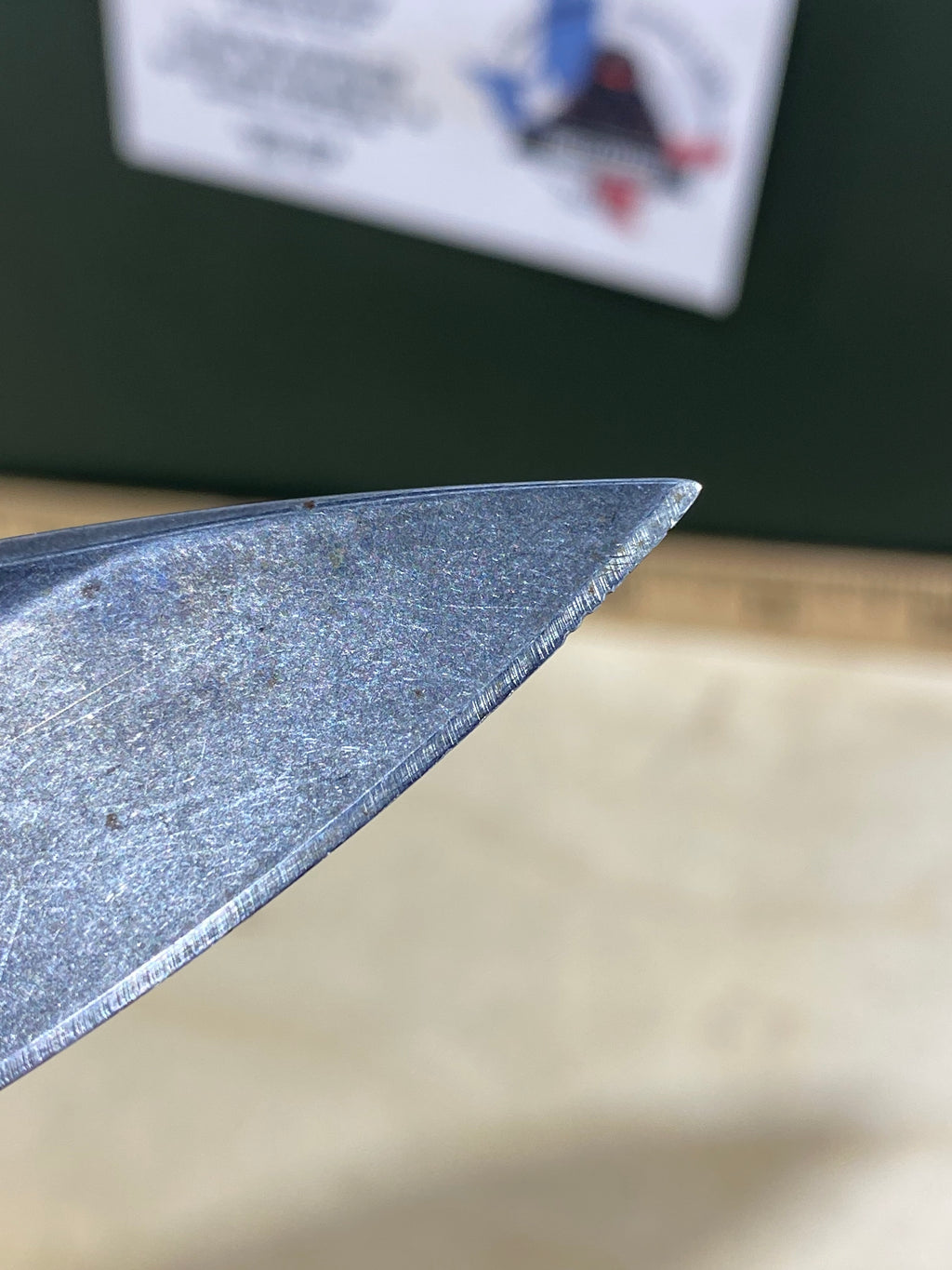 CRKT 2520 Tuna #-21. Light usage. Chips on blade. Resharpened.