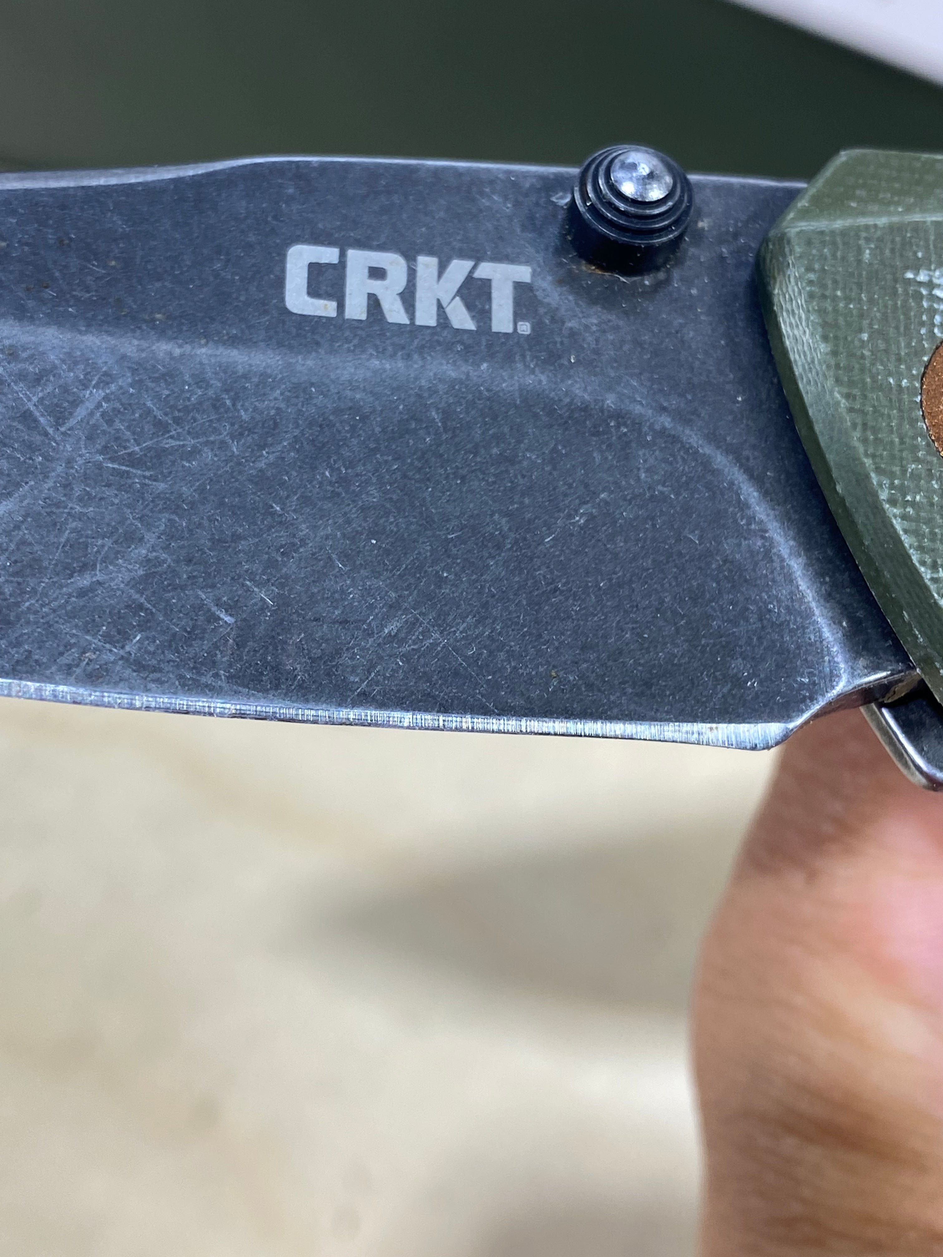 CRKT 2520 Tuna #-21. Light usage. Chips on blade. Resharpened.