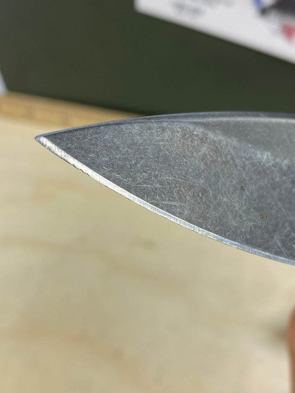 CRKT 2520 Tuna #-21. Light usage. Chips on blade. Resharpened.