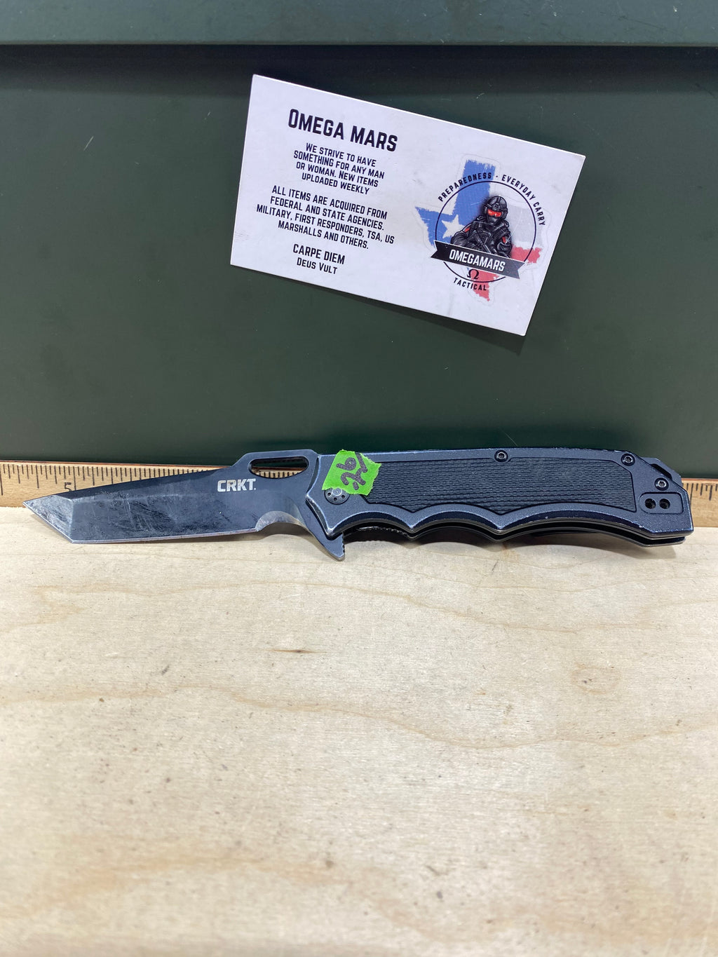 CRKT 7050 Septimo #-26. Light usage. Dirty. Pocket clip it's bent out. Chips on blade. Resharpened.