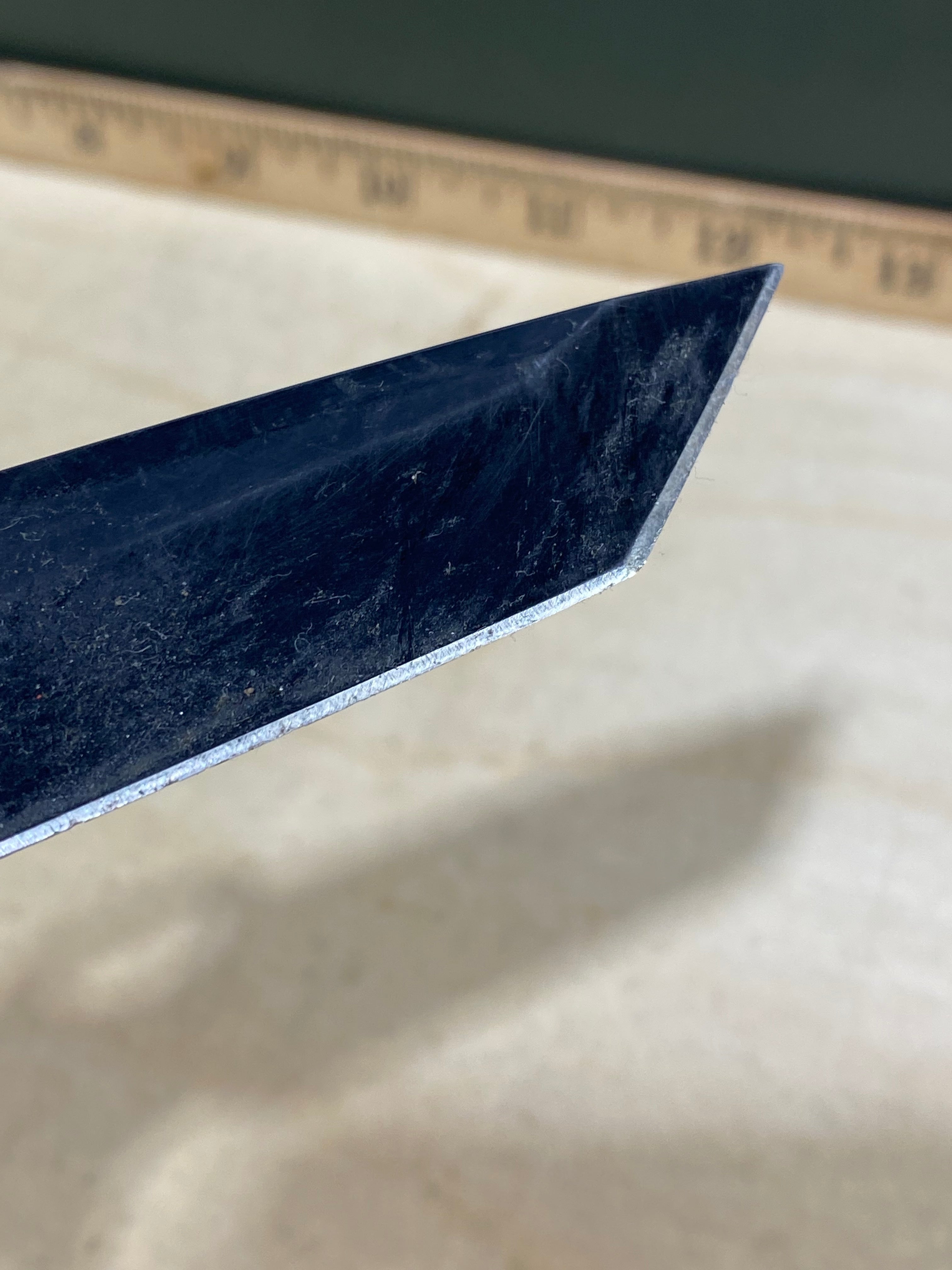 CRKT 7050 Septimo #-26. Light usage. Dirty. Pocket clip it's bent out. Chips on blade. Resharpened.