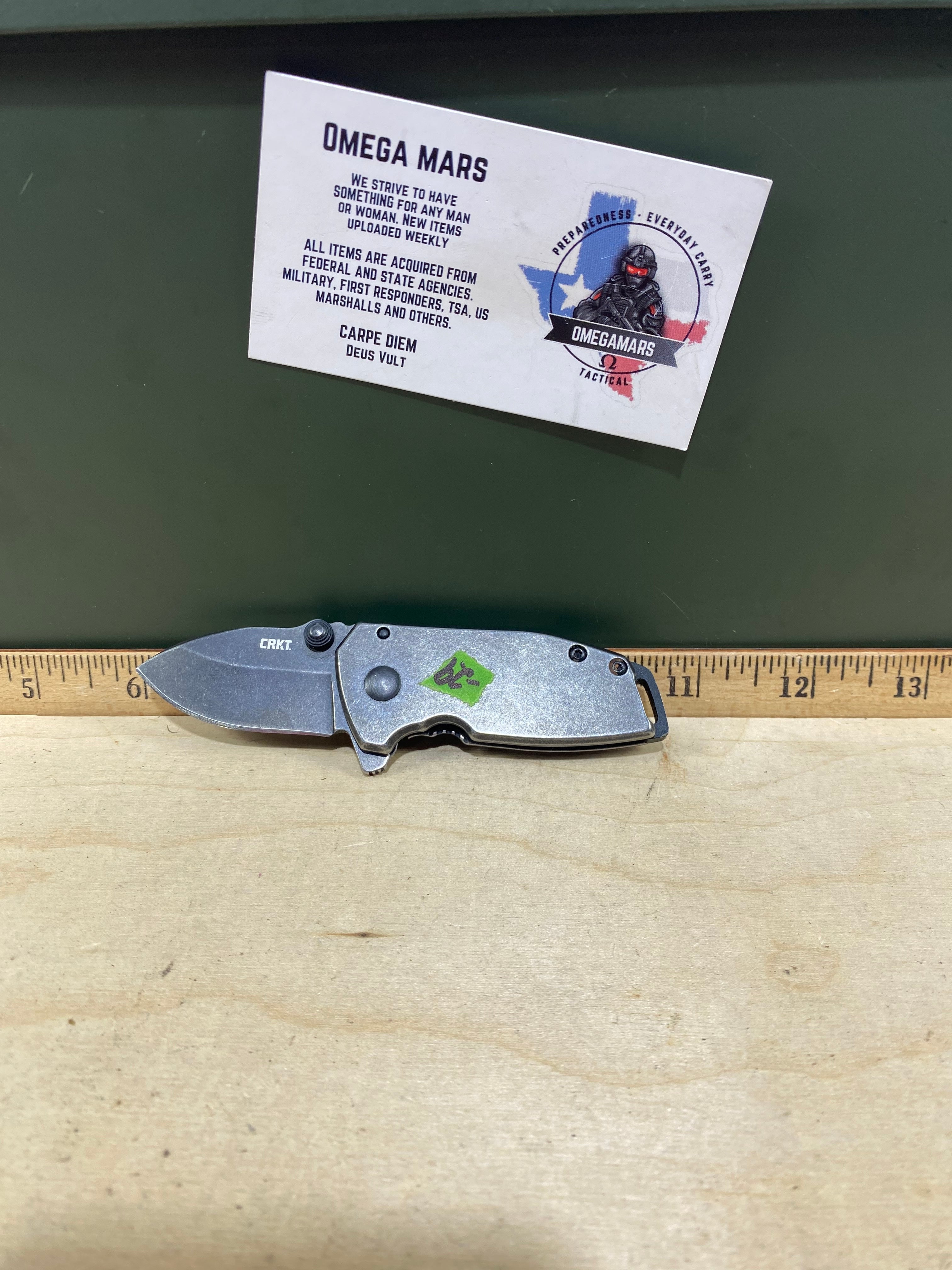CRKT 2485K Squid Compact #-29. Light usage. Chip on blade.