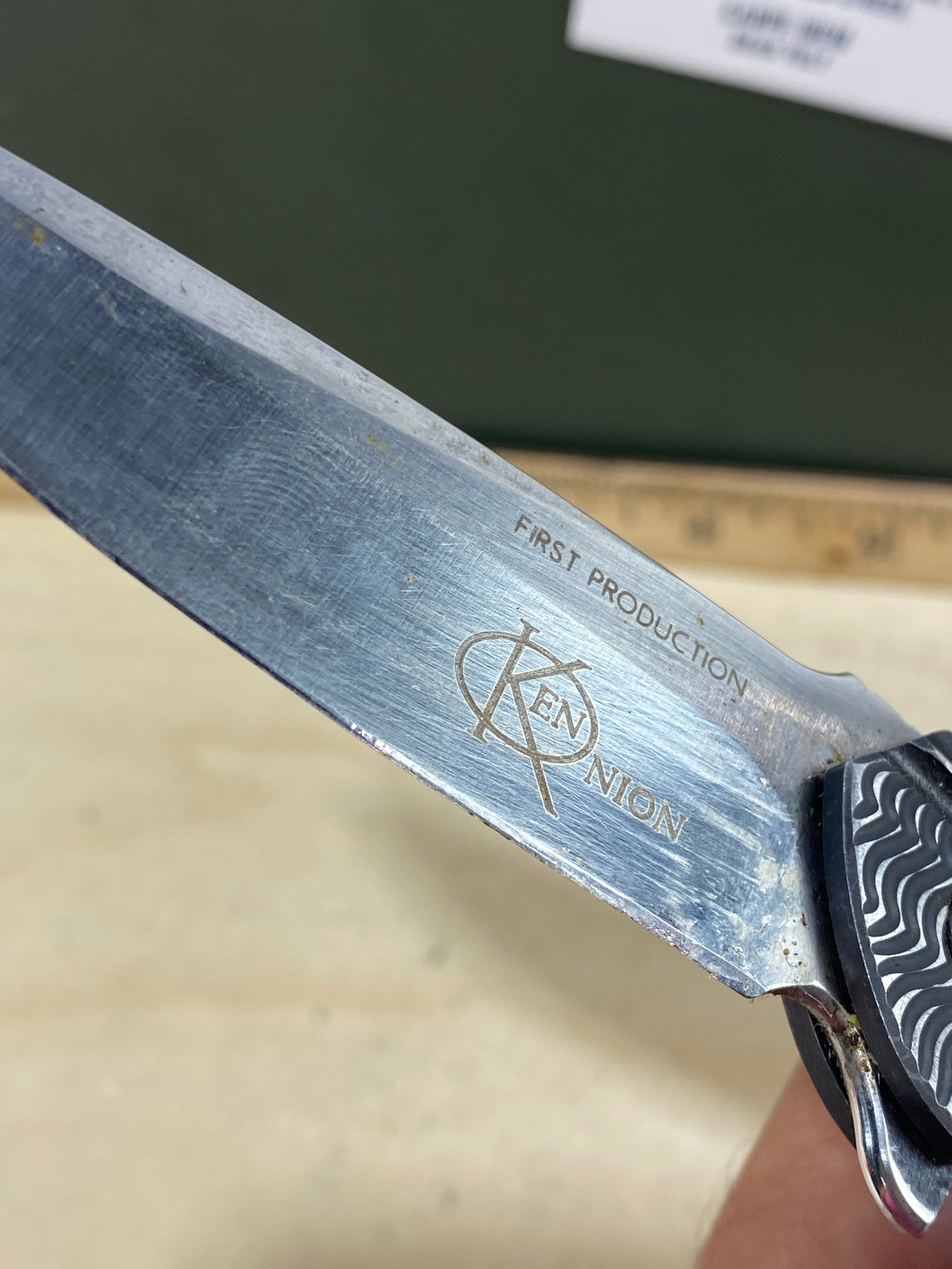 CRKT K405KXP Ken Onion Ripple #-33. Light usage. Dirty. Chips on blade. Discontinued.
