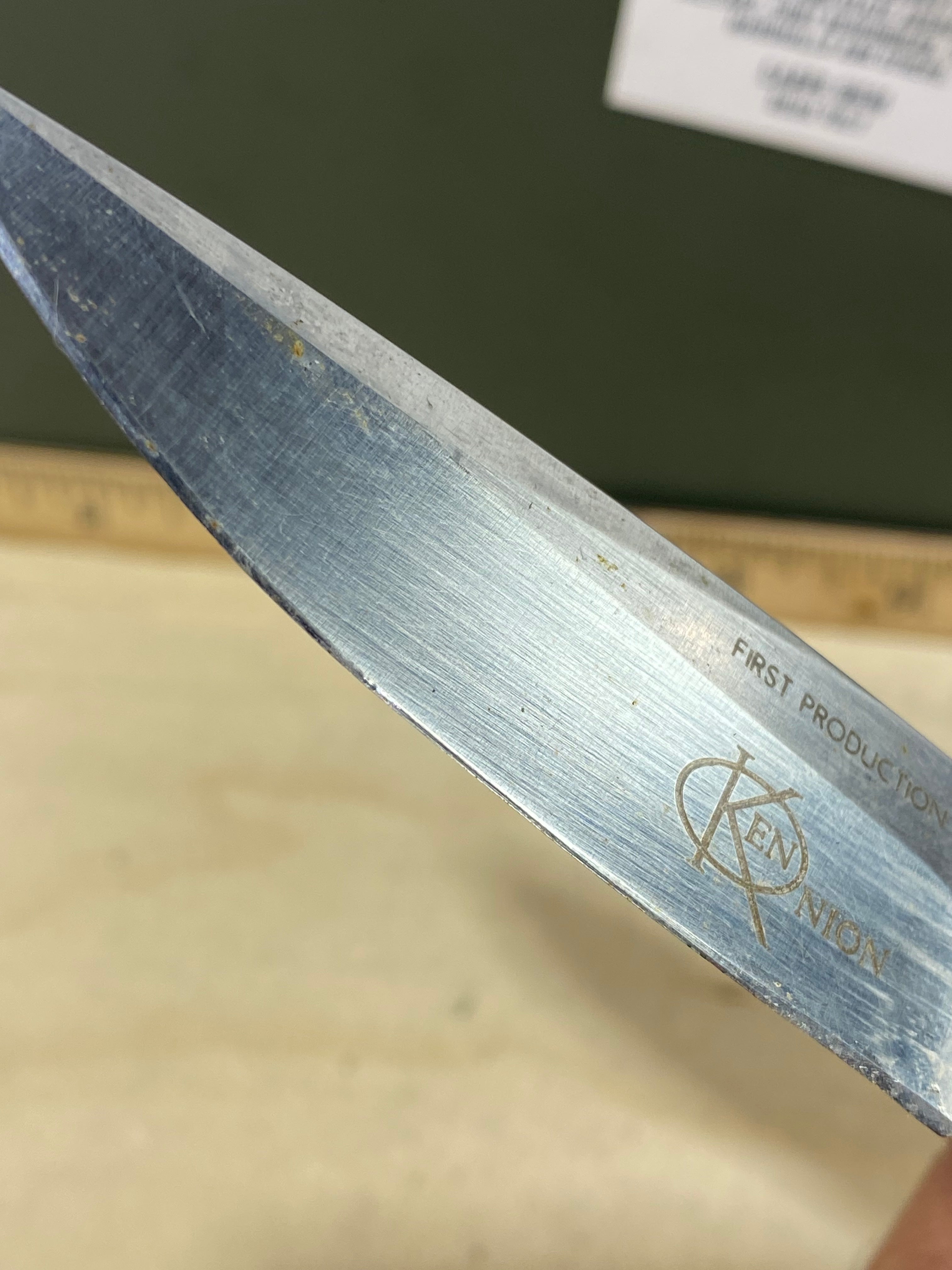 CRKT K405KXP Ken Onion Ripple #-33. Light usage. Dirty. Chips on blade. Discontinued.