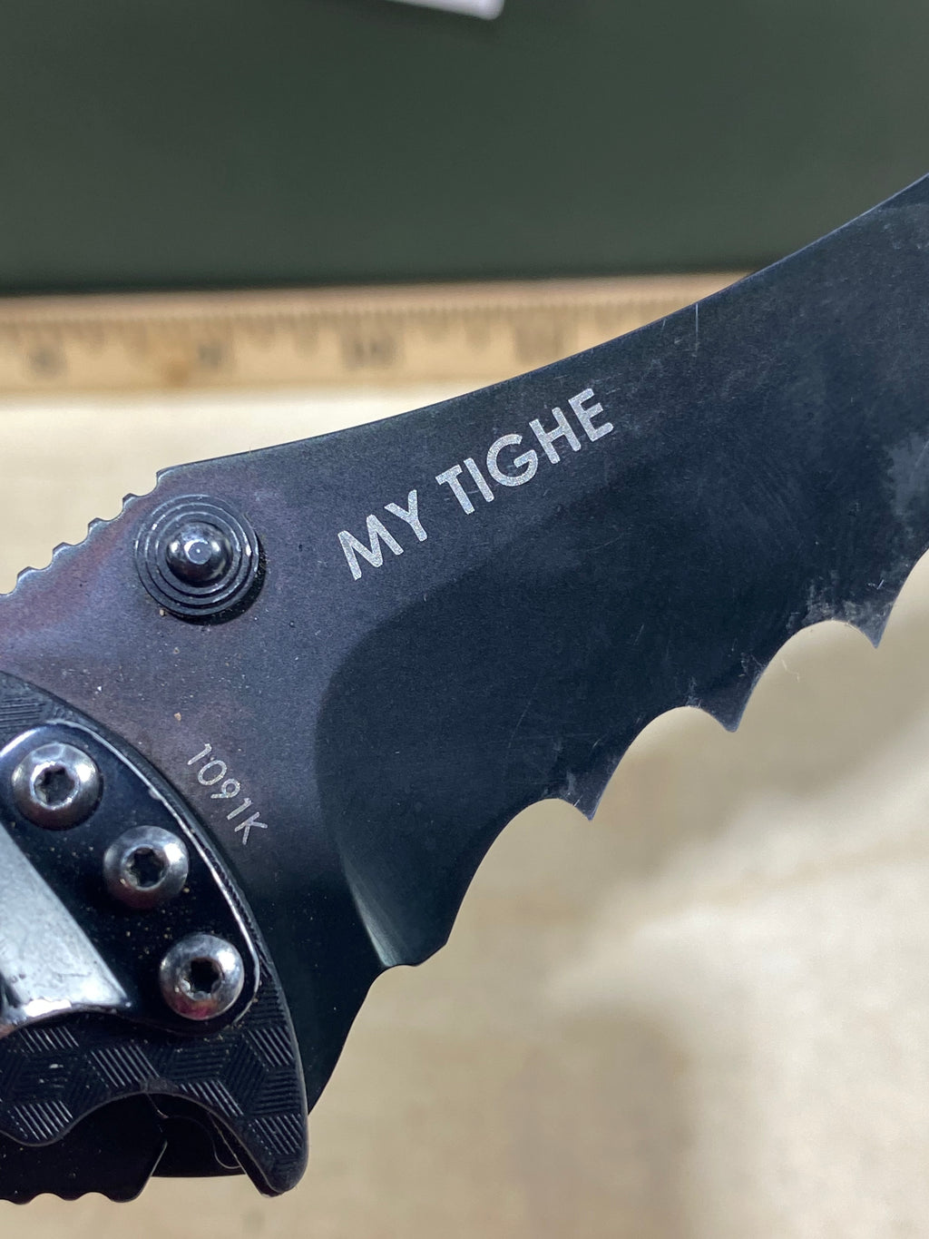 CRKT 1091K My Tighe #-49. Light usage. Dirty. Discontinued.
