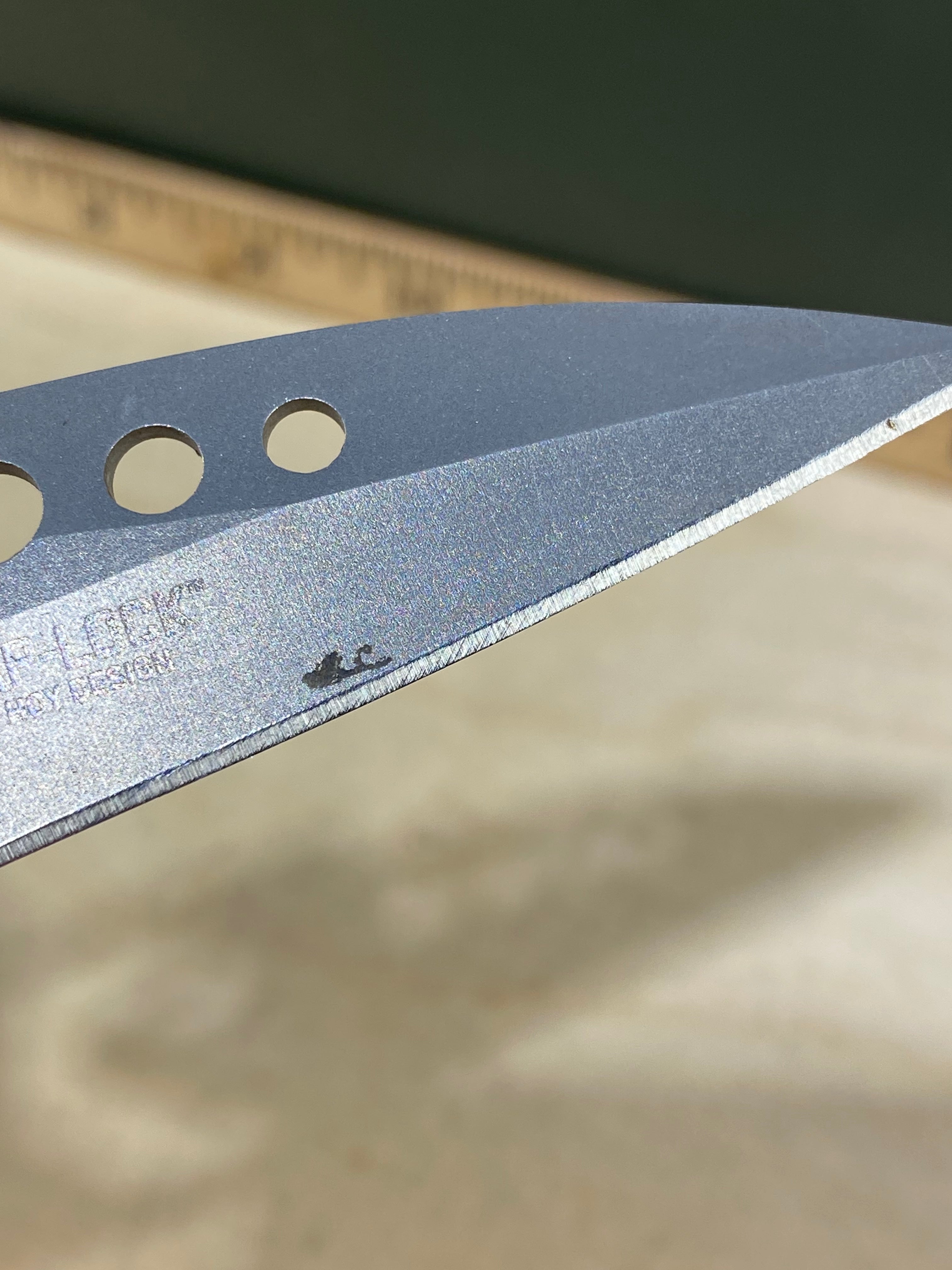 CRKT 5102N Snap Lock #-53. Light usage. Dirty.