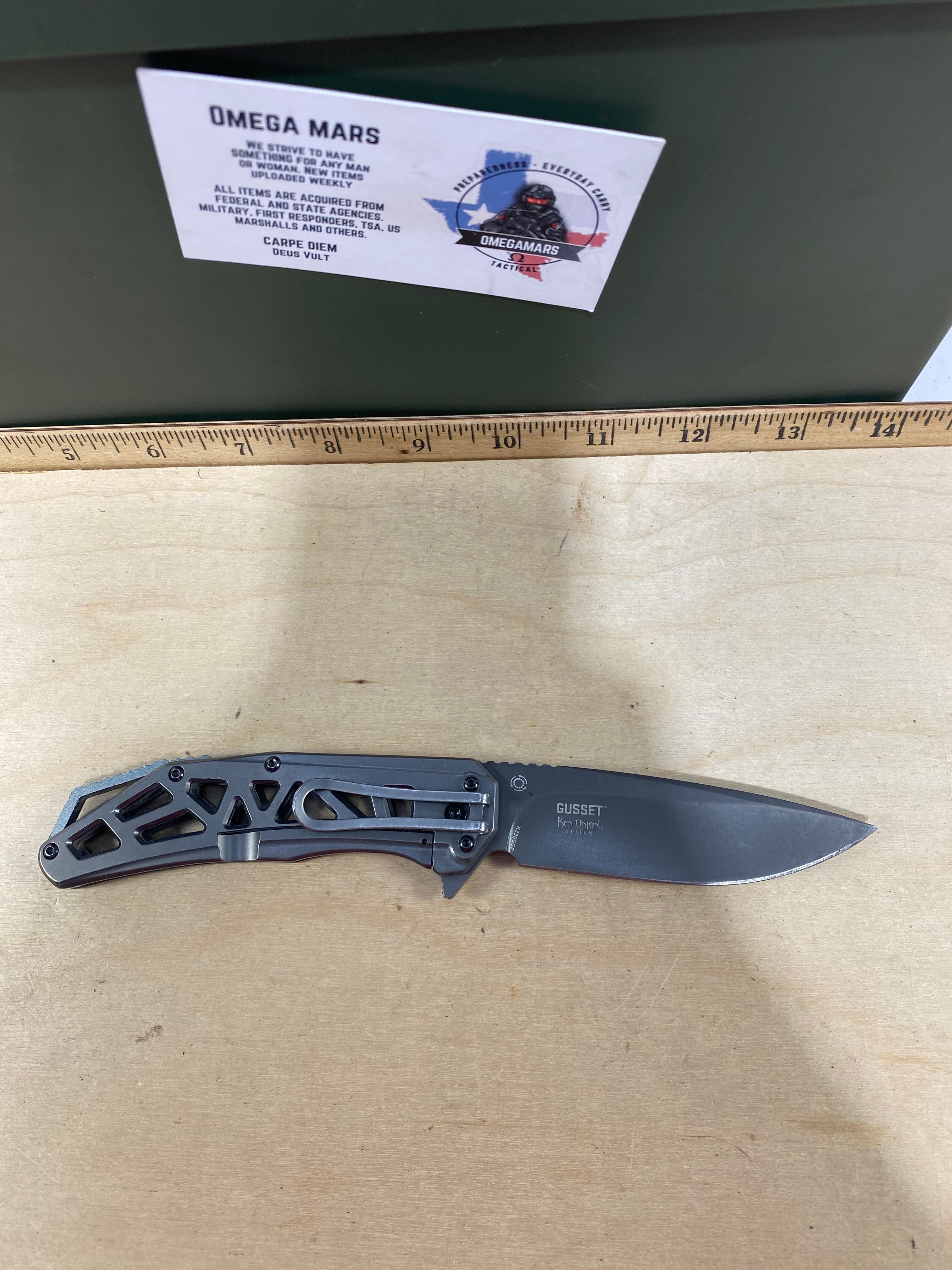 CRKT K330GGP Gusset #-74. Light usage. Chip on blade.