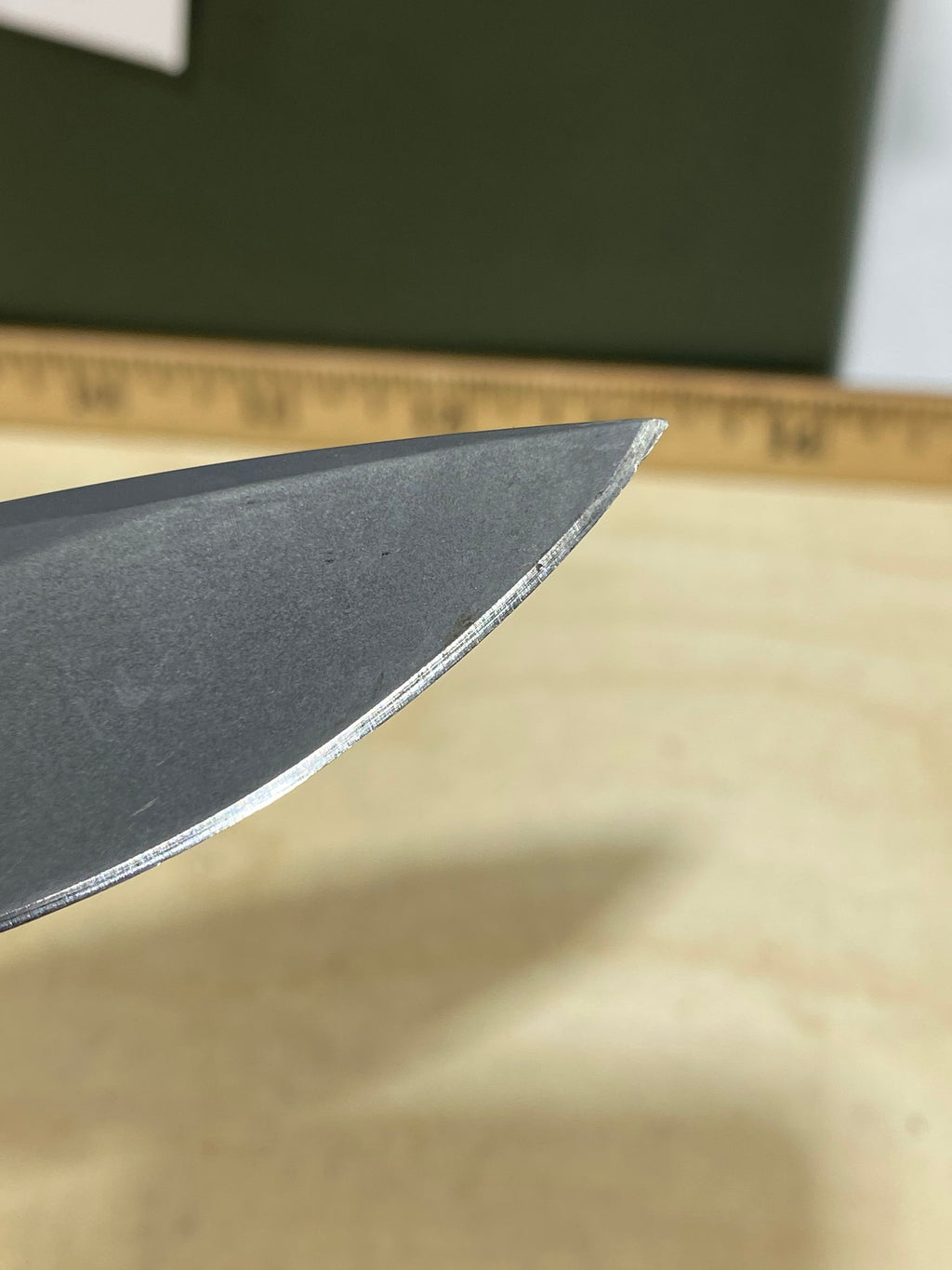 CRKT K330GGP Gusset #-74. Light usage. Chip on blade.